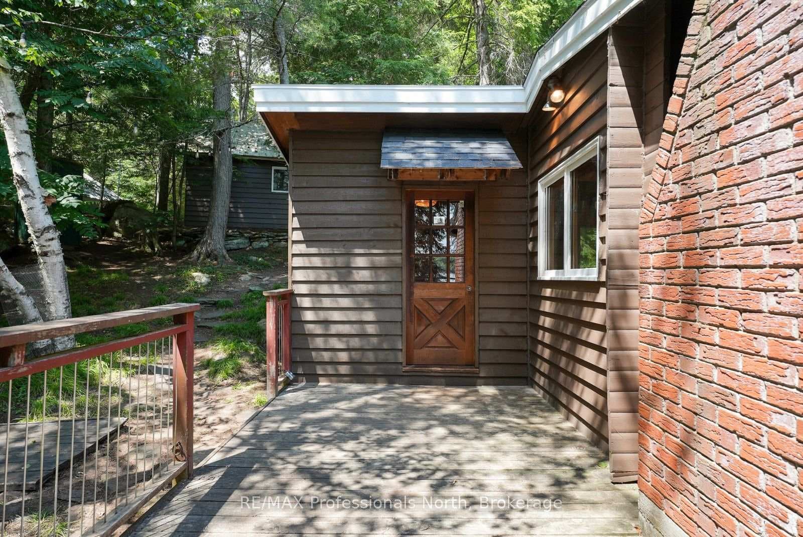 1042 Platinum Bay Road photo 5