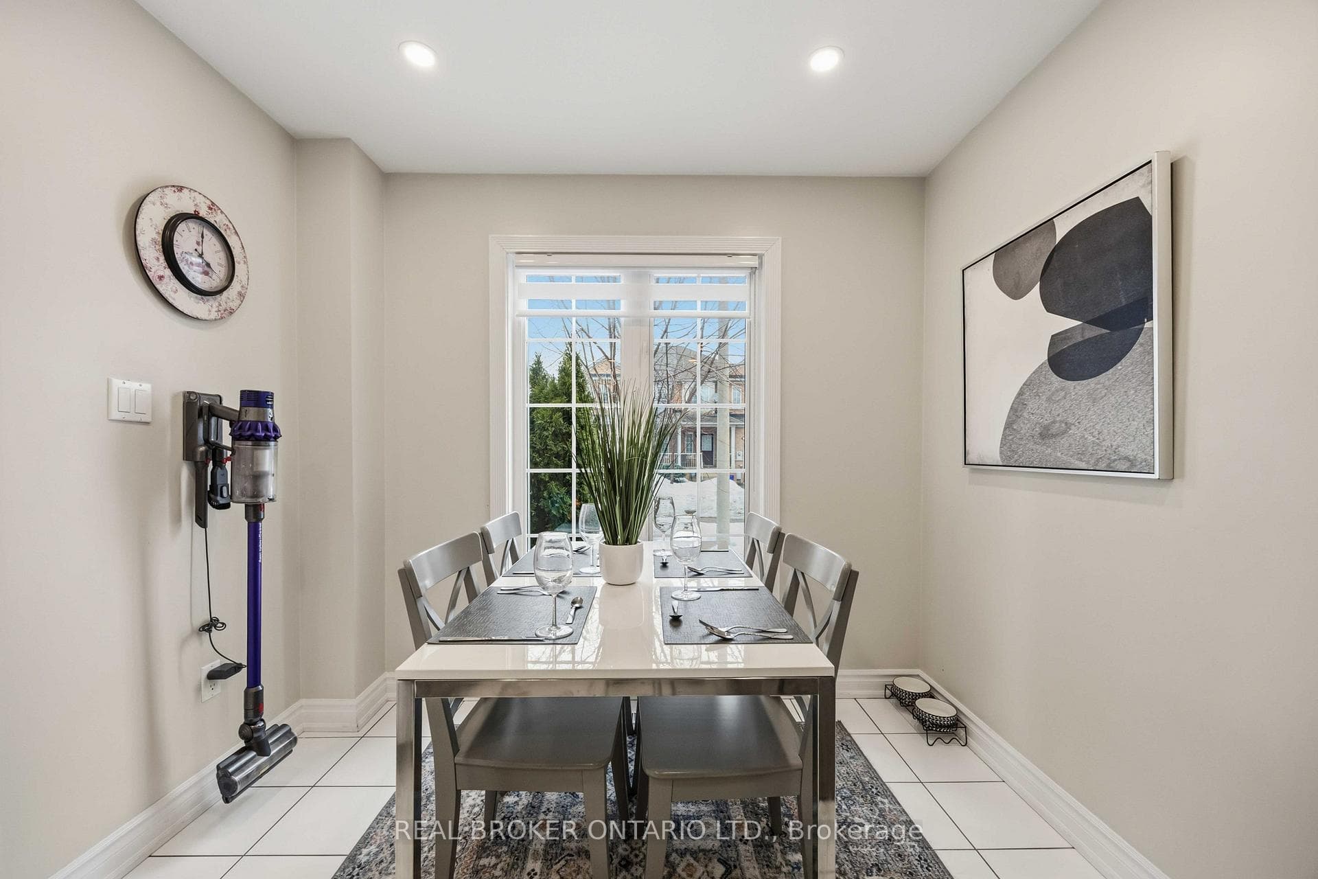 107 Rideau Drive photo 14