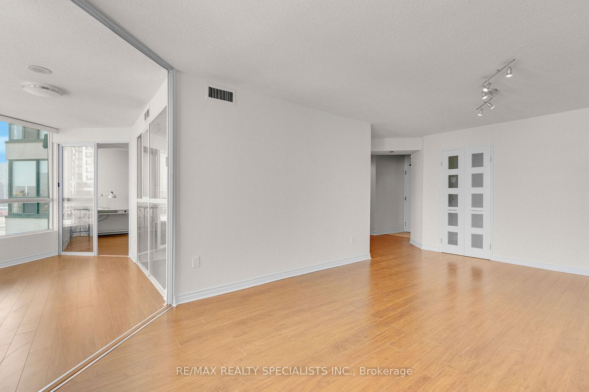 4470 Tucana Court Unit 1507 photo 13