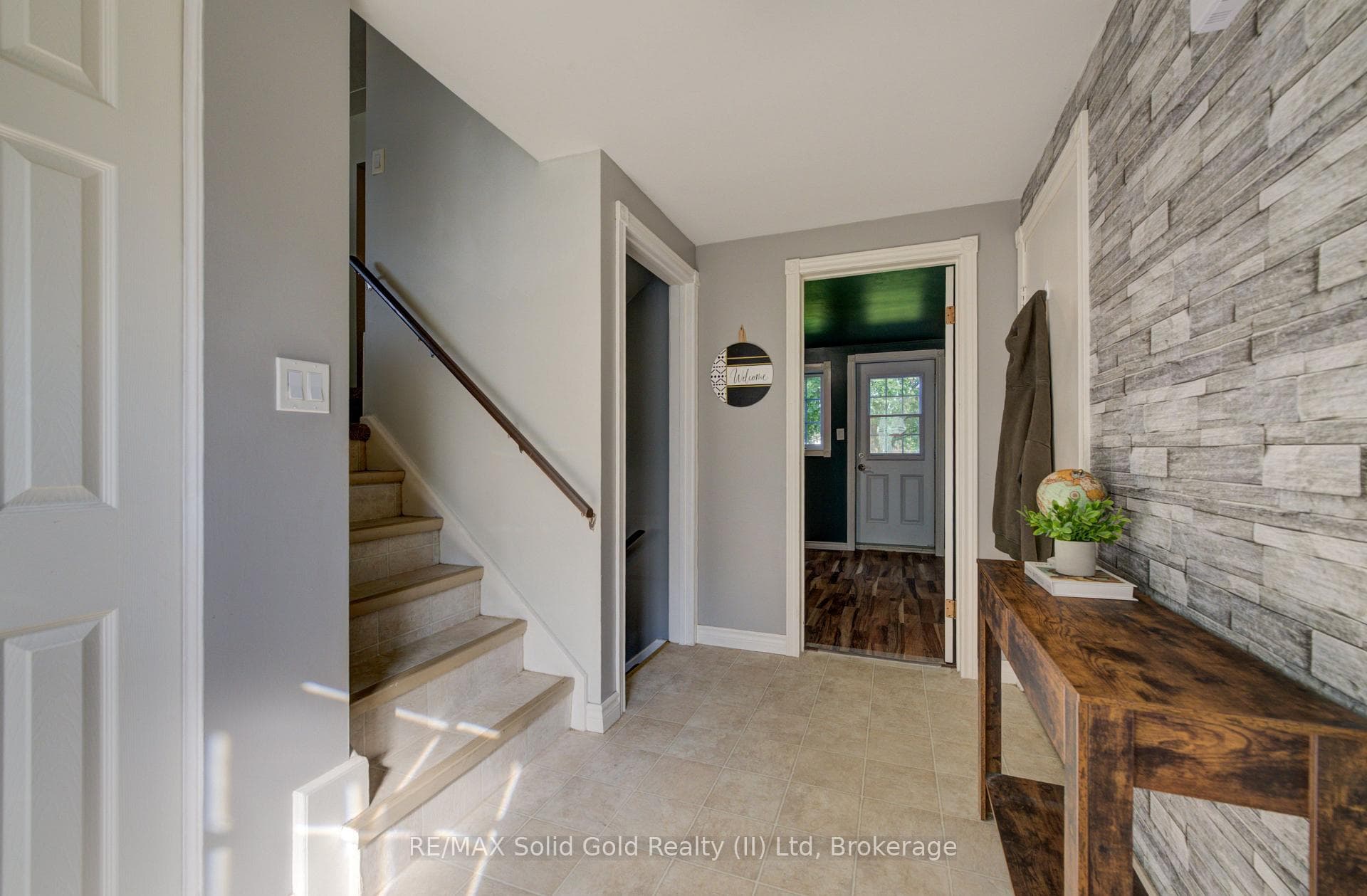 398 Boyne Avenue photo 10