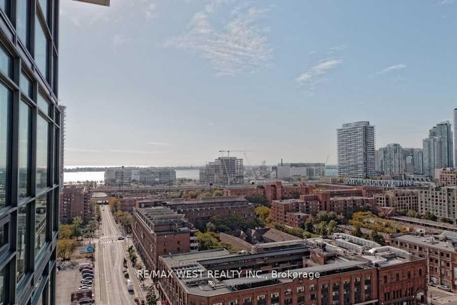 39 Sherbourne Street Unit 1504 photo 16