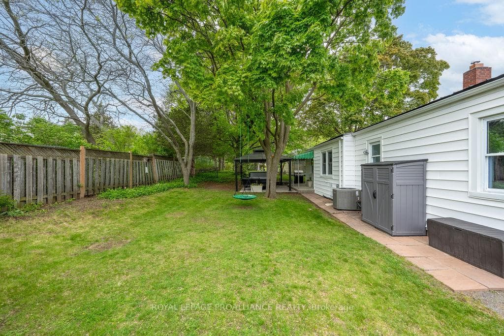 202 Maclellan Avenue photo 44