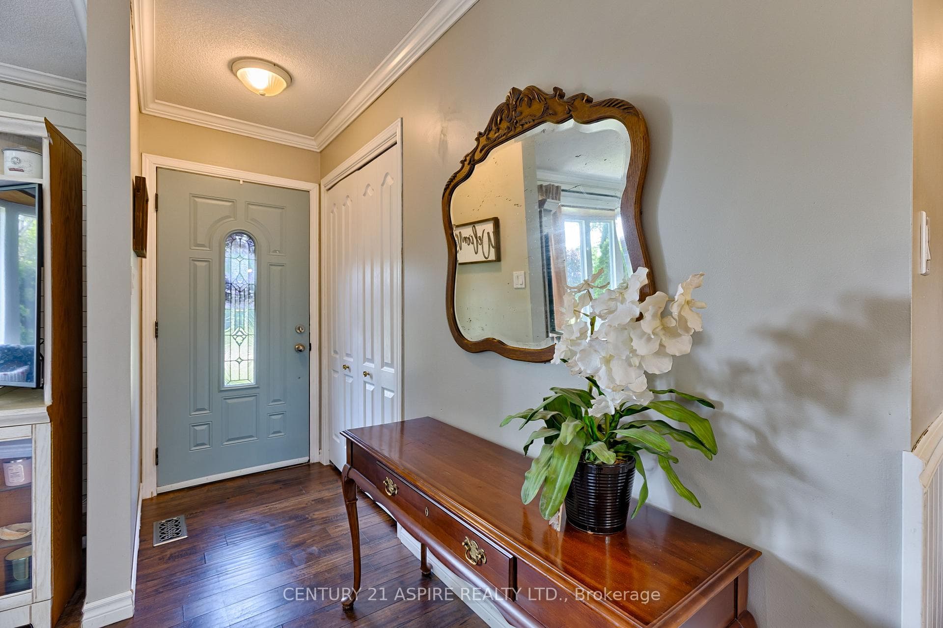 22 Harris Crescent photo 2