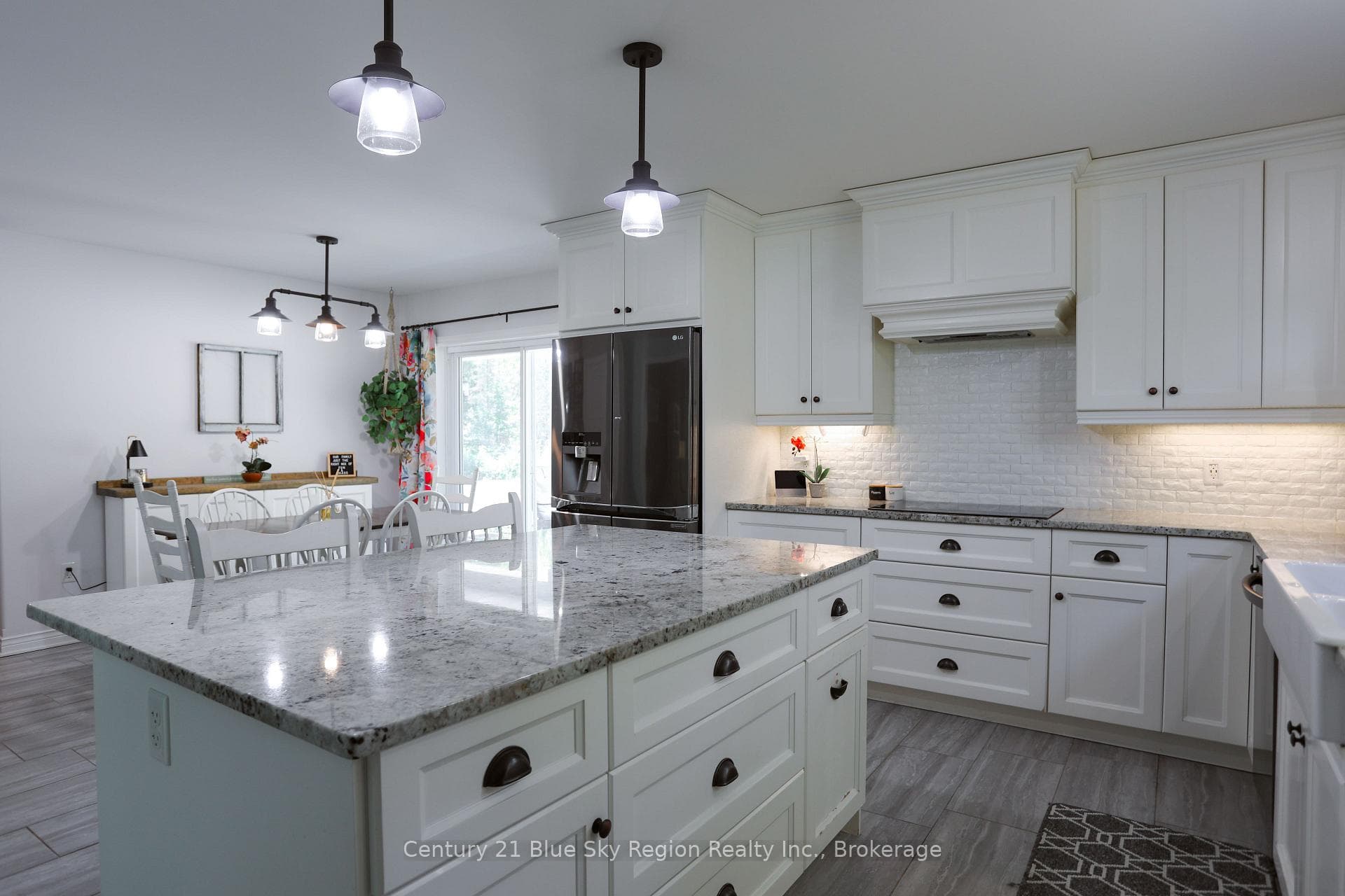 649 Hazel Glen Road photo 13