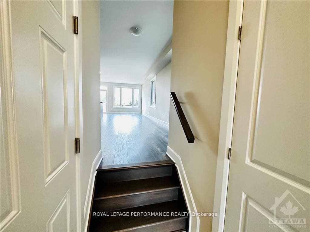 196 HOOPER Street photo 2