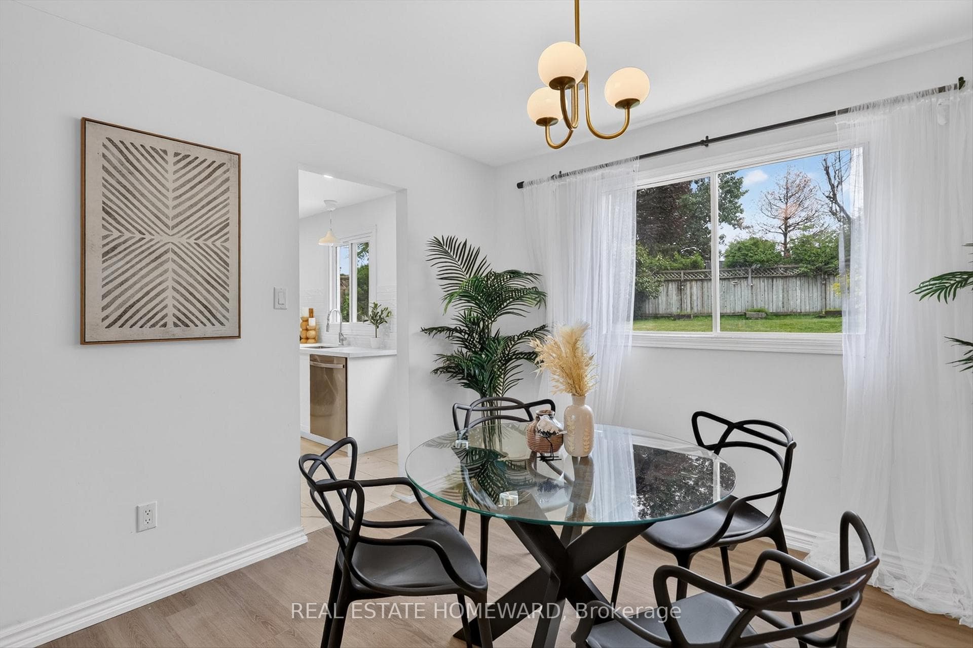 1569 Redwood Drive photo 8