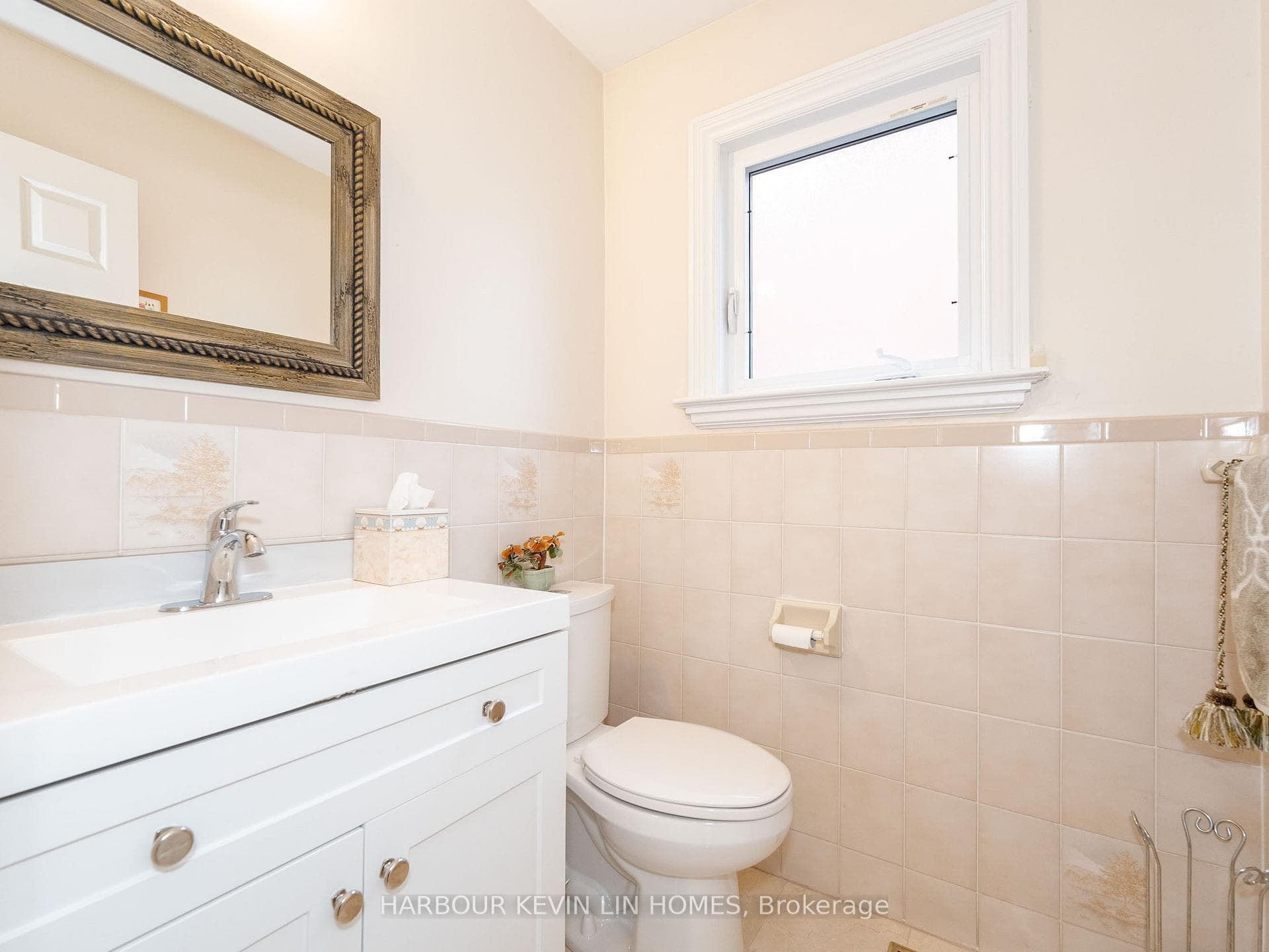 364 Valleymede Drive photo 21