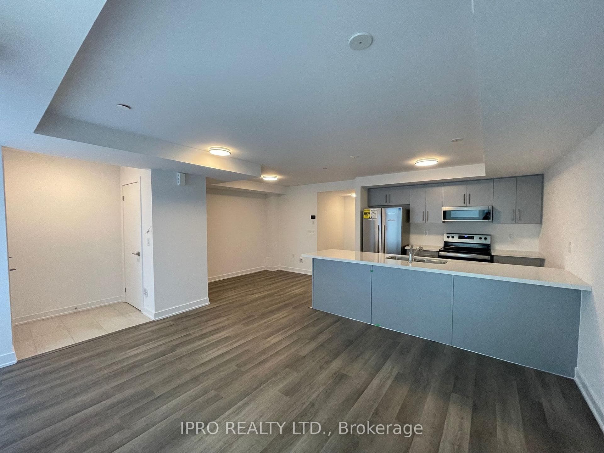 195 Veterans Drive Unit 9 photo 3