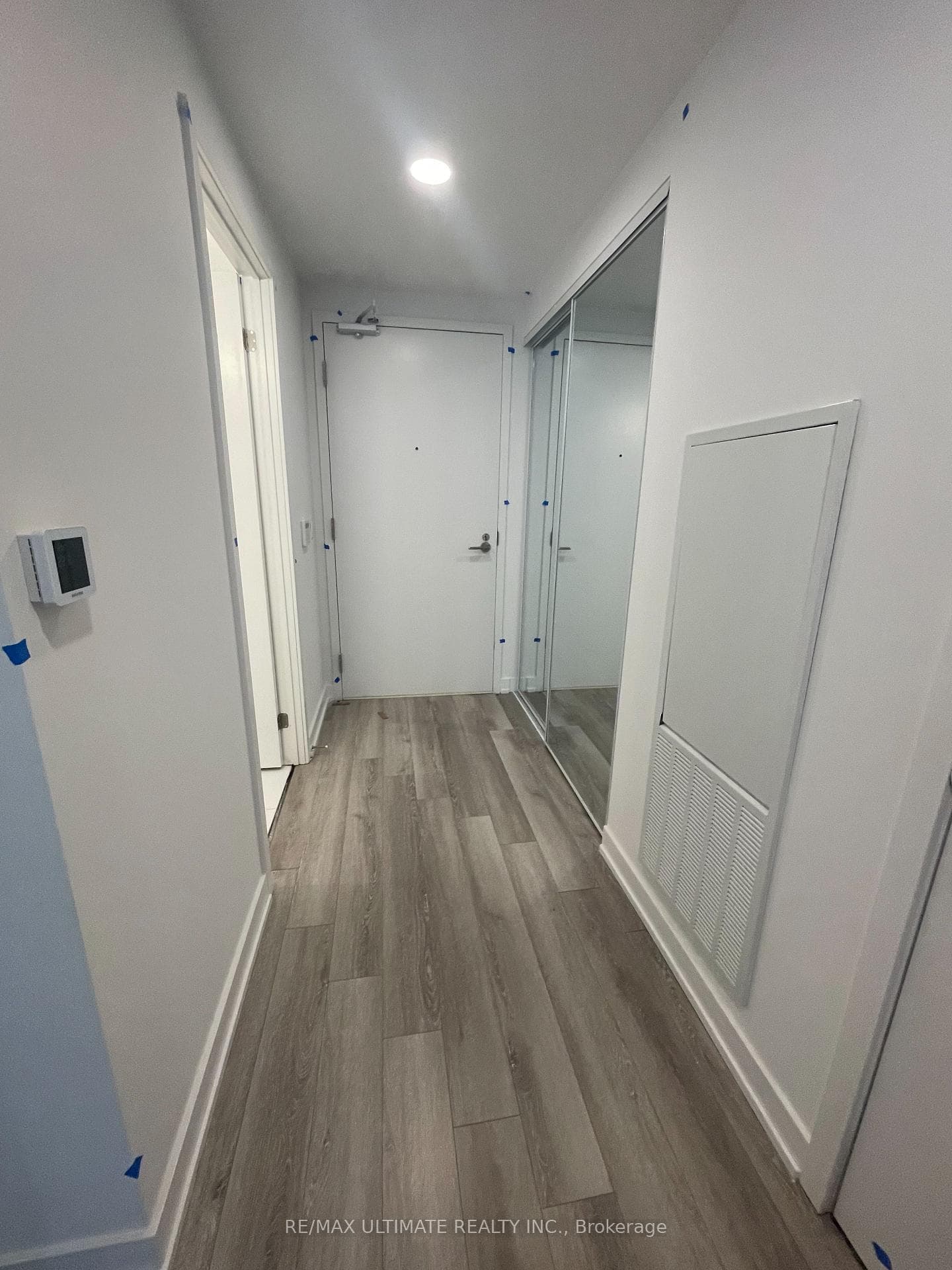 238 Simcoe Street Unit 1905 photo 2