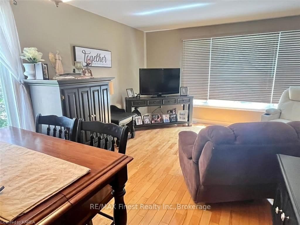 931 NEWHALL Drive photo 9