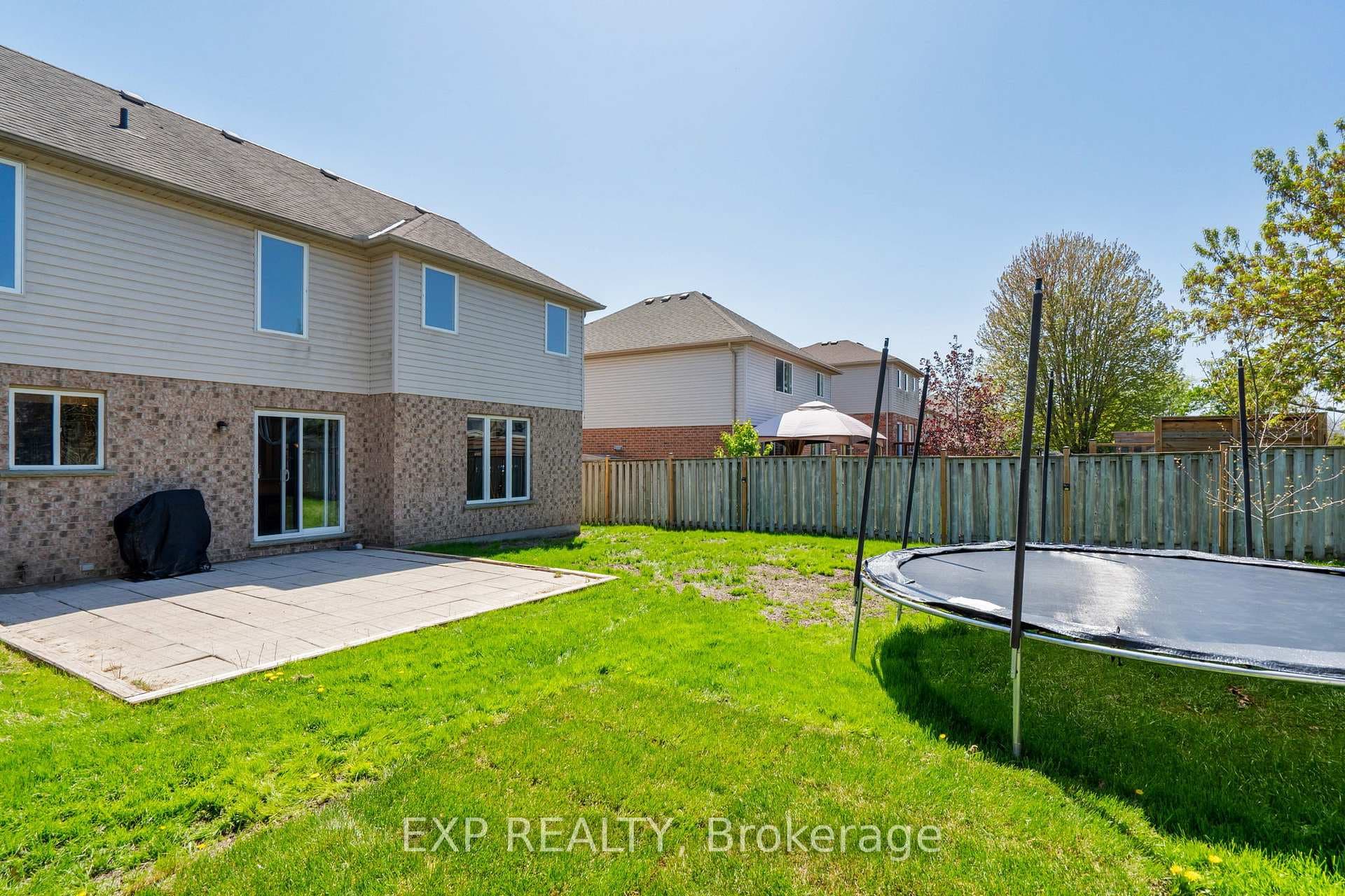 1098 Staghorn Crescent photo 47