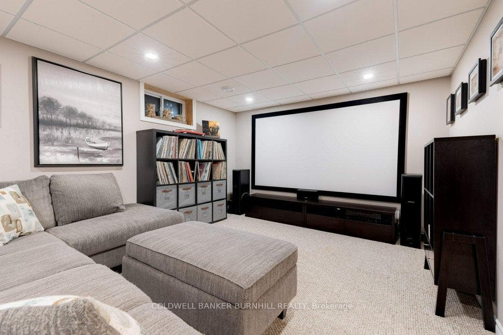 23 ADLER Avenue photo 25