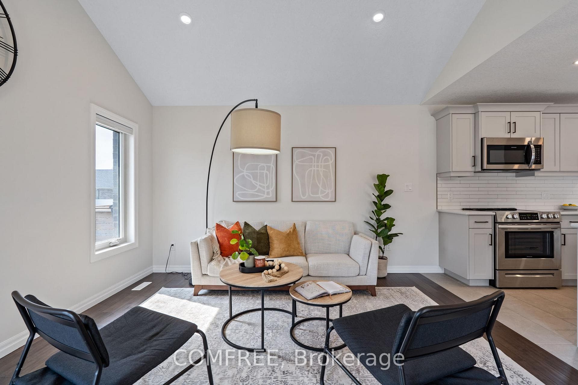 118 Livingston Drive photo 8