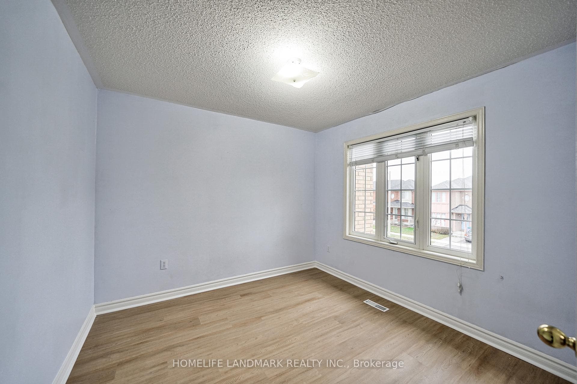 71 Grasslands Avenue photo 12