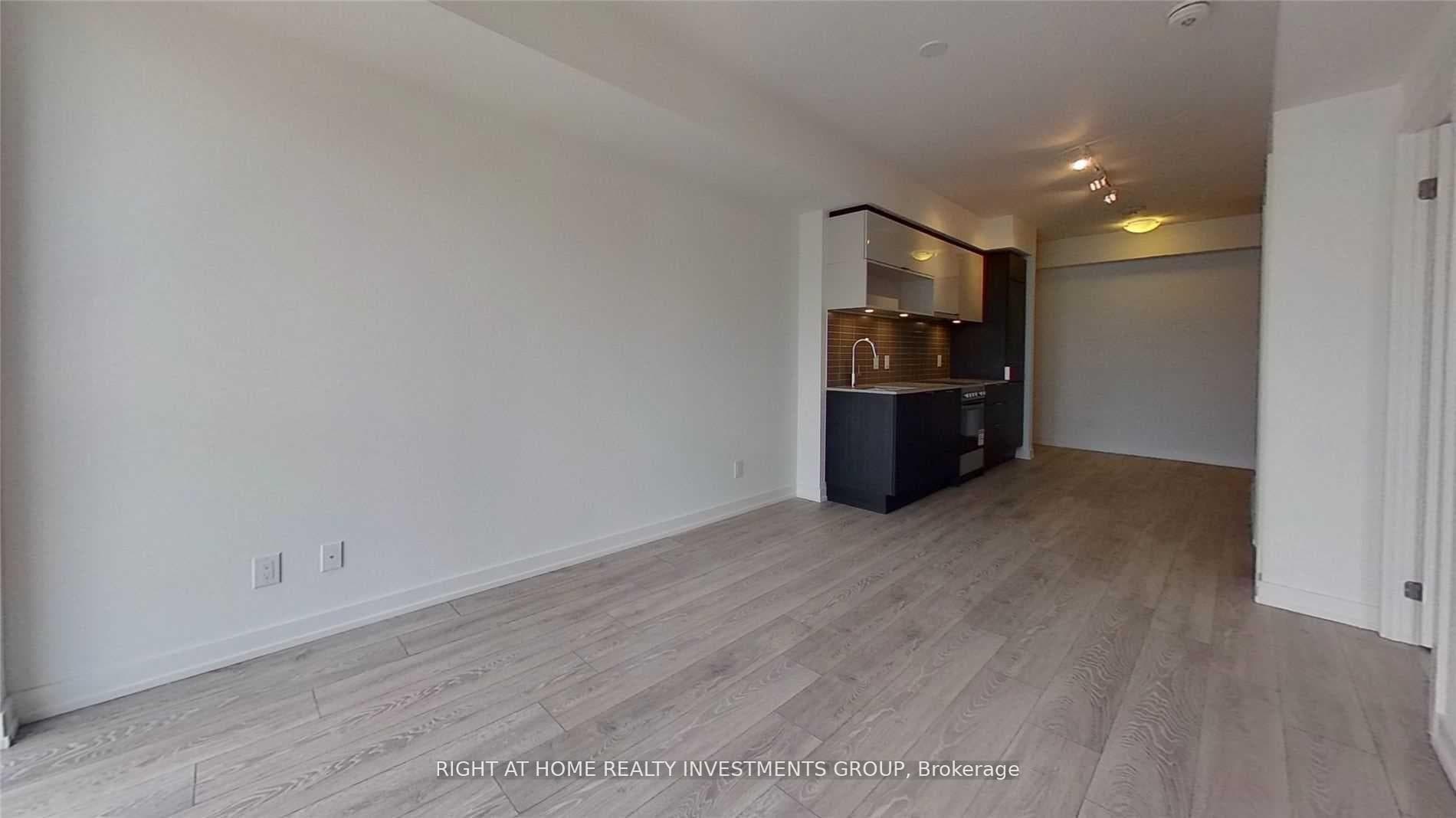 159 Wellesley Street Unit 1401 photo 11