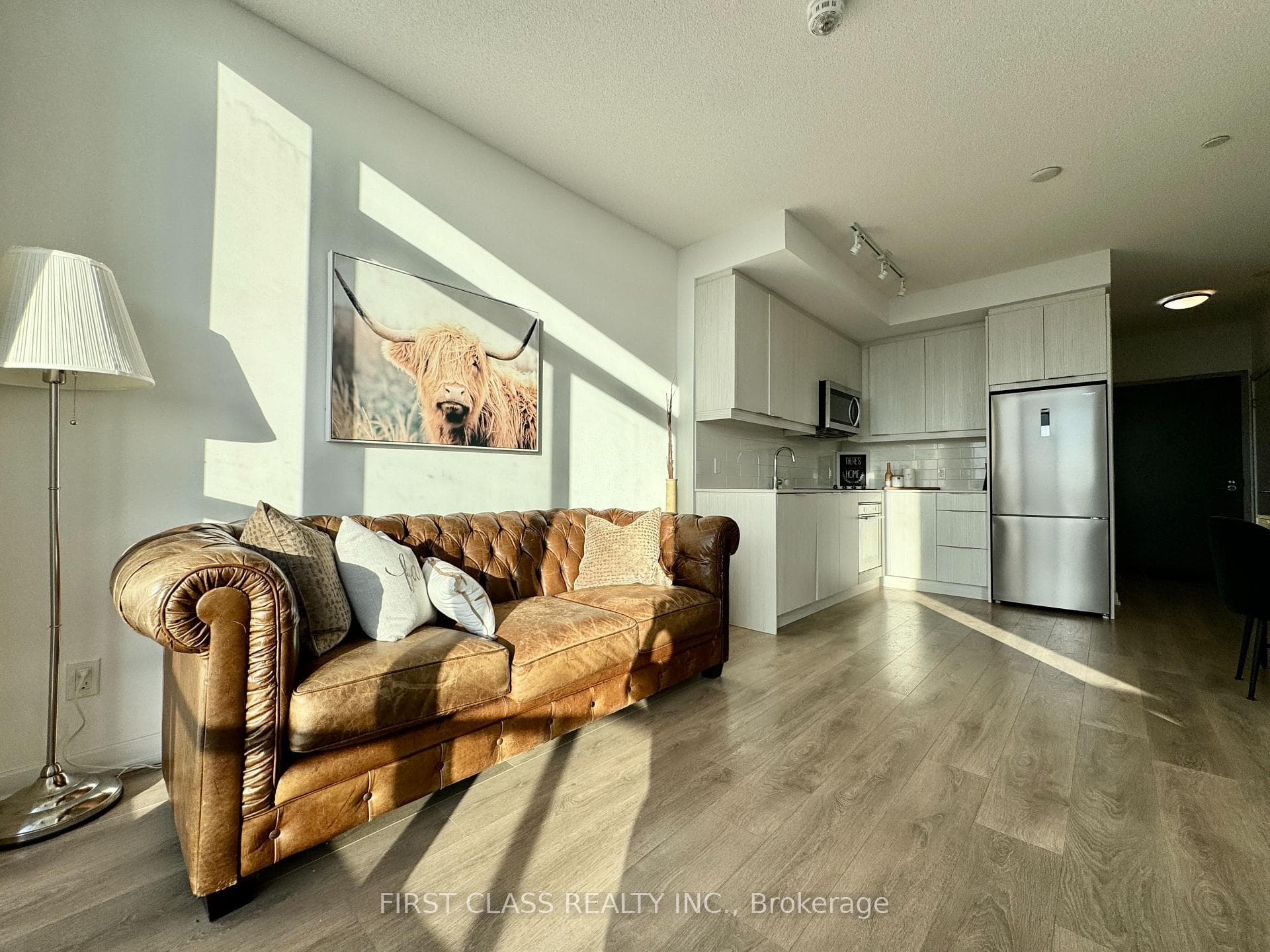 36 Forest Manor Road Unit 709 photo 4