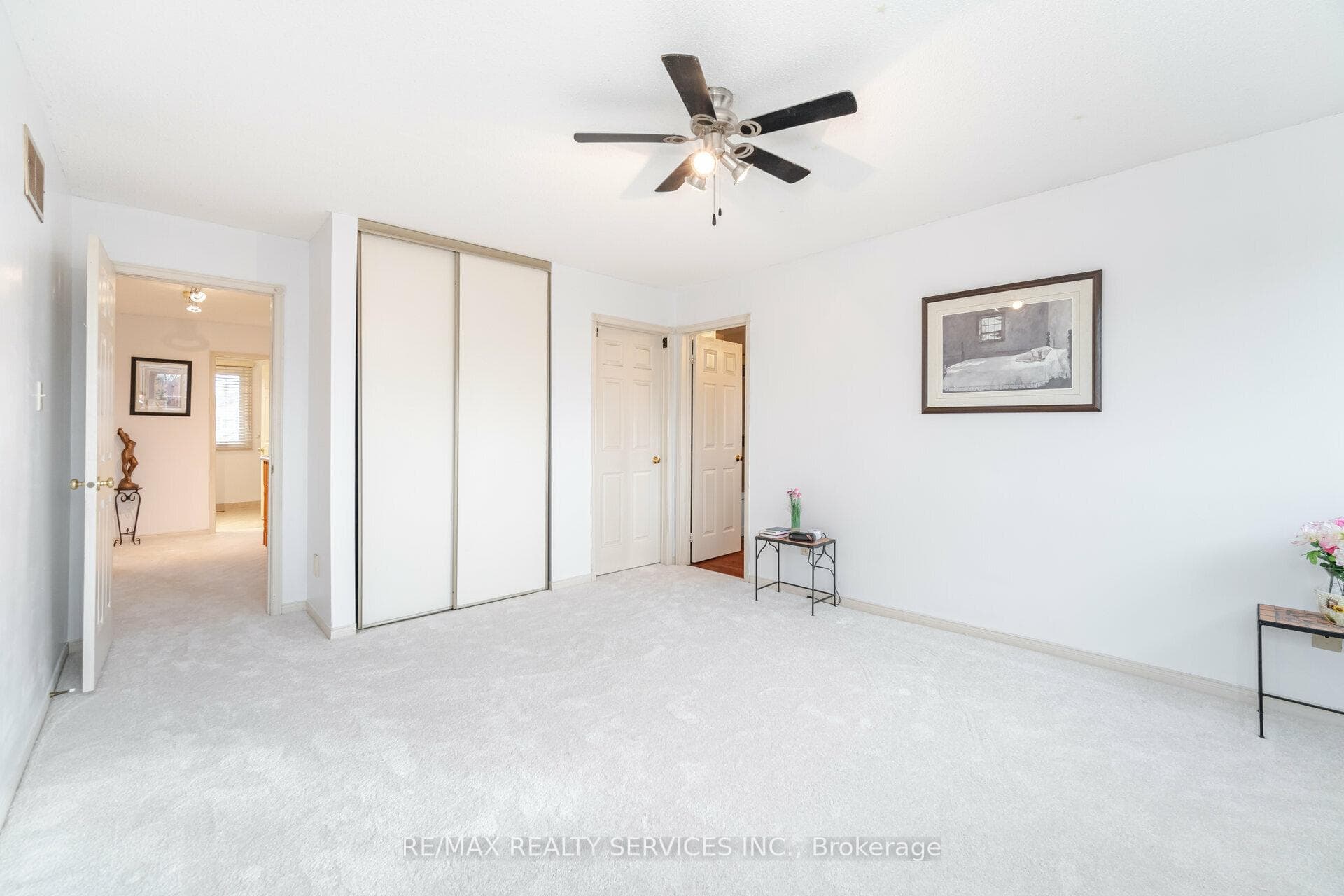 140 Lord Simcoe Drive photo 21