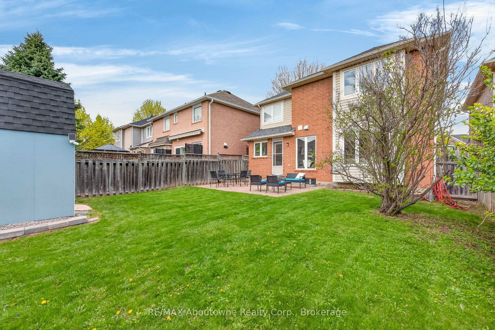 2385 Guildstone Crescent photo 31