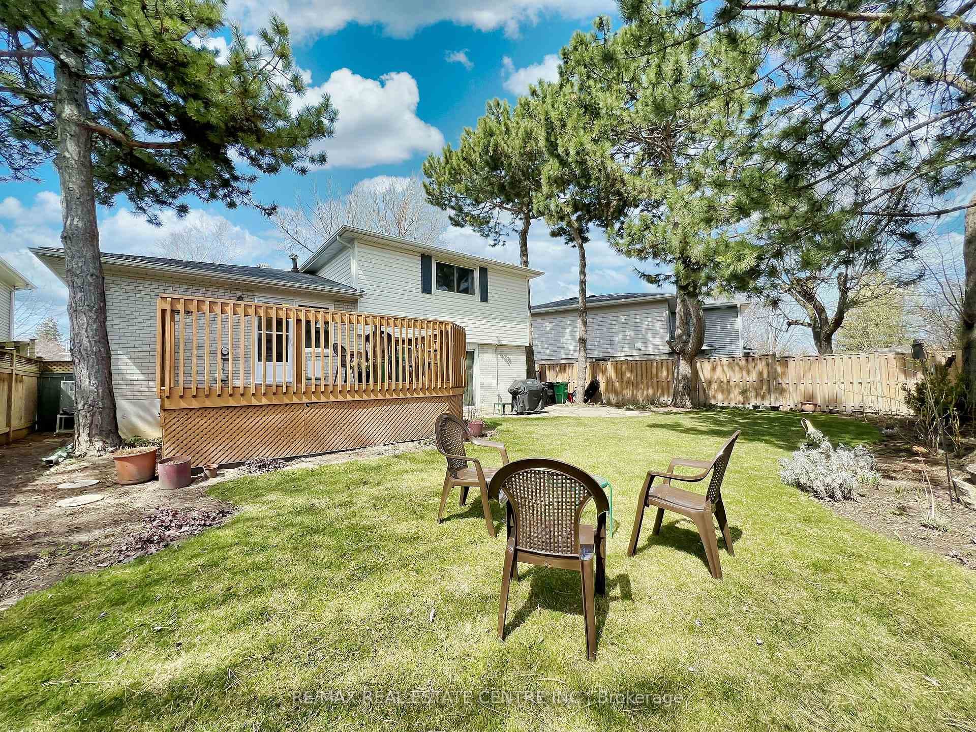 58 Ferndale Crescent photo 16