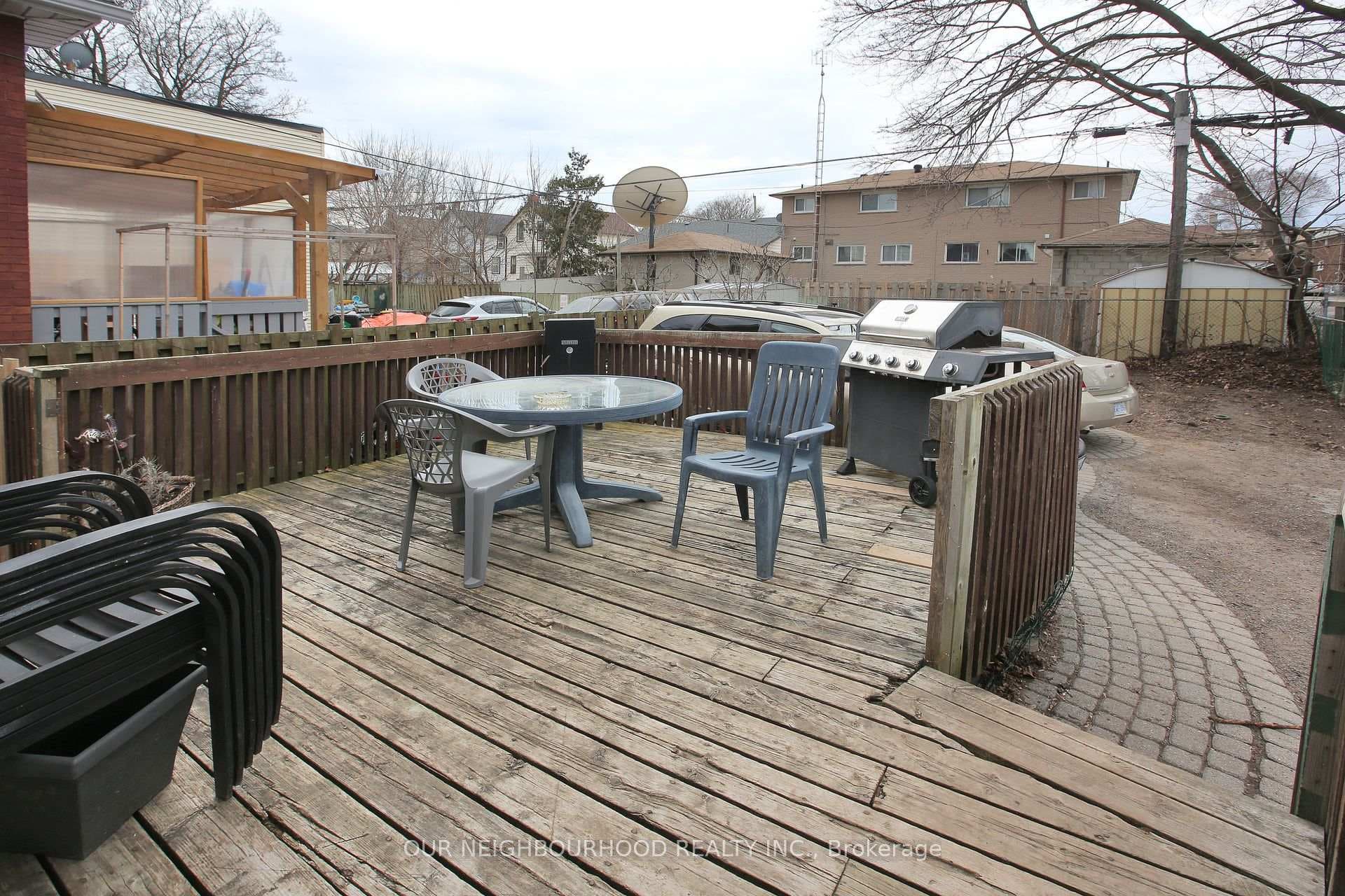 310 Albert Street photo 13