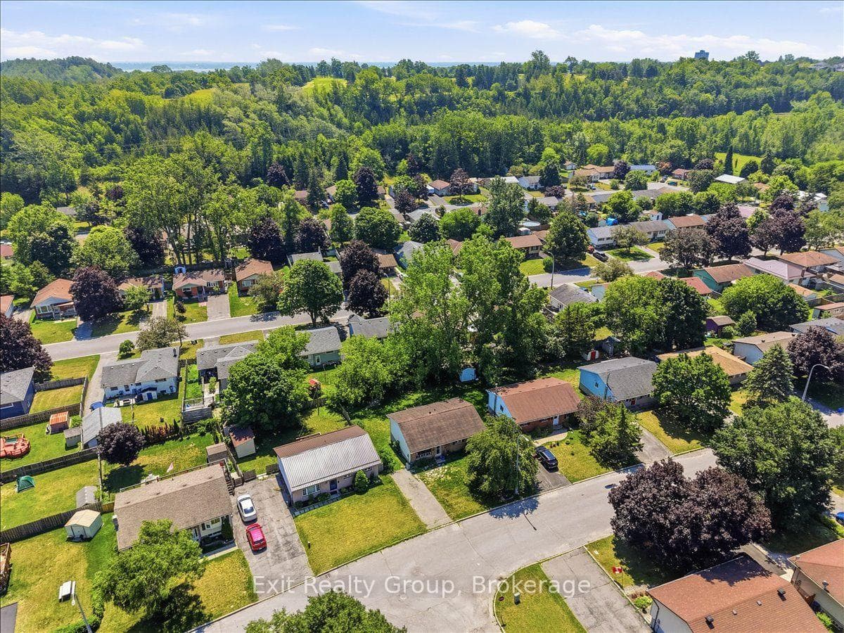 23 Van Alstine Drive photo 12