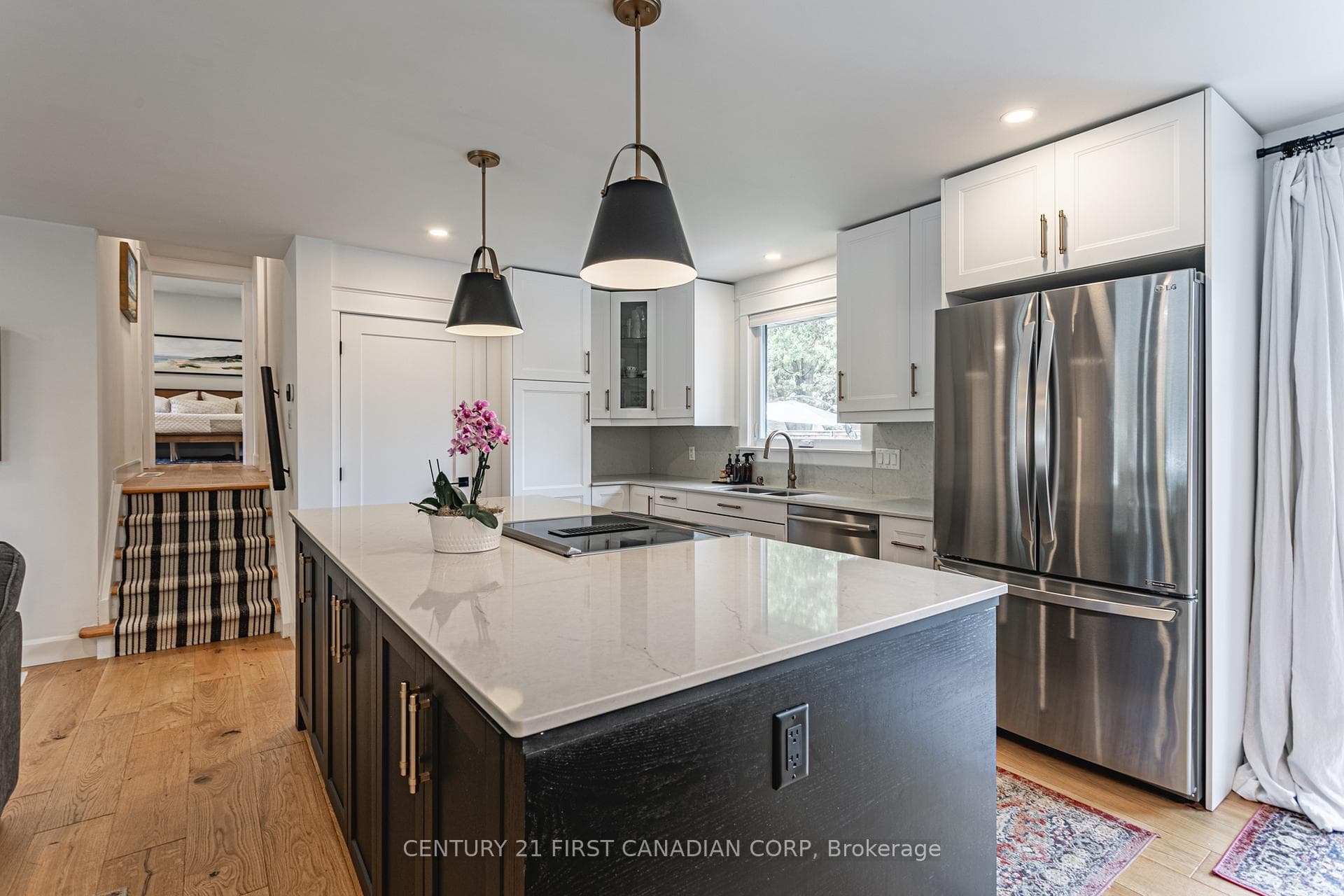 692 Tennent Court photo 11