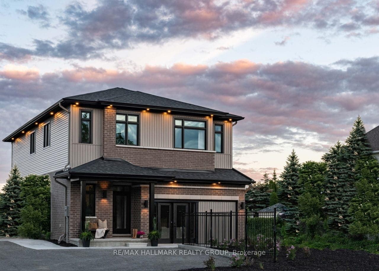 Images are to showcase builder finishes only.