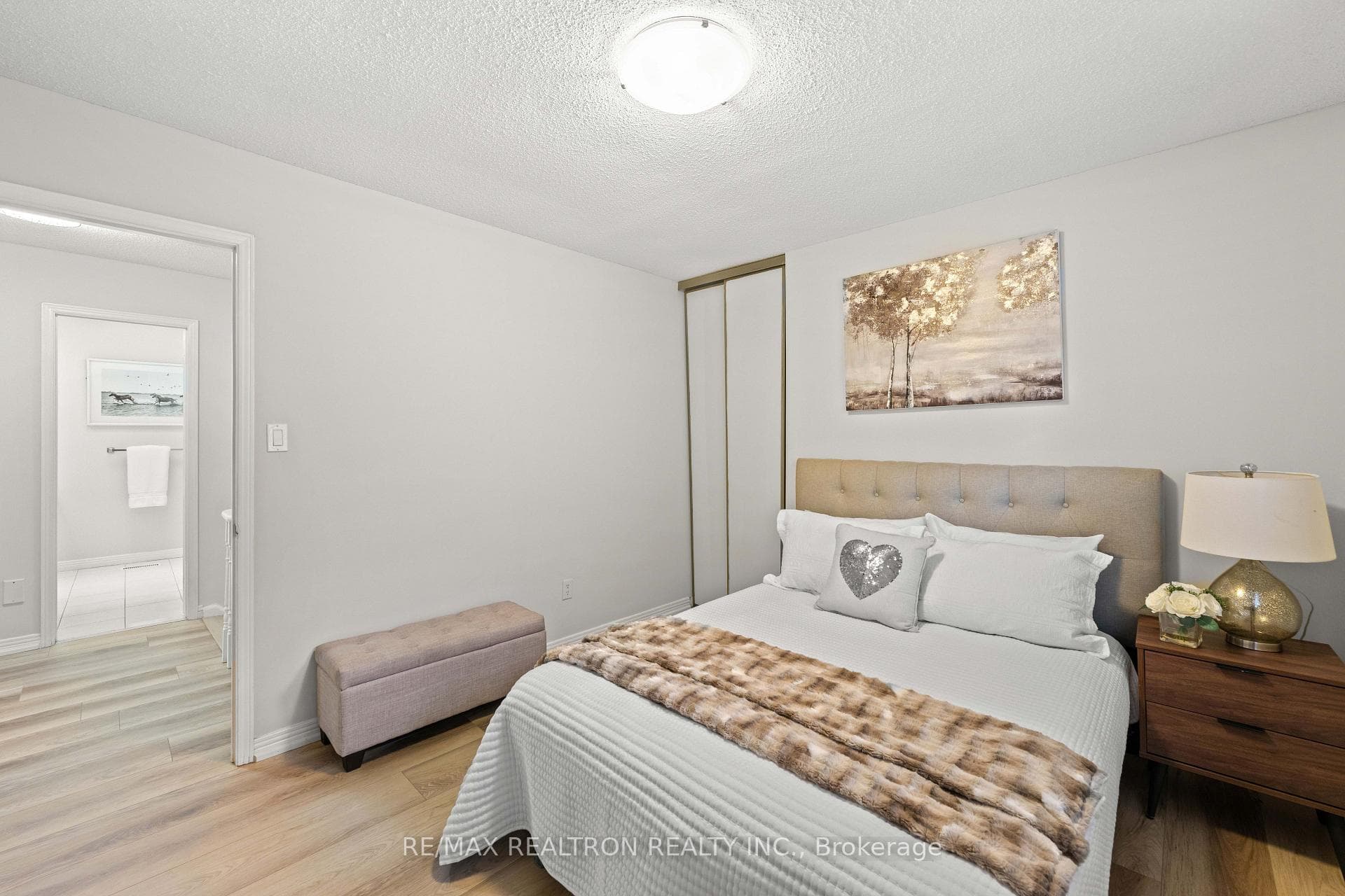 143 Spring Gate Boulevard photo 33