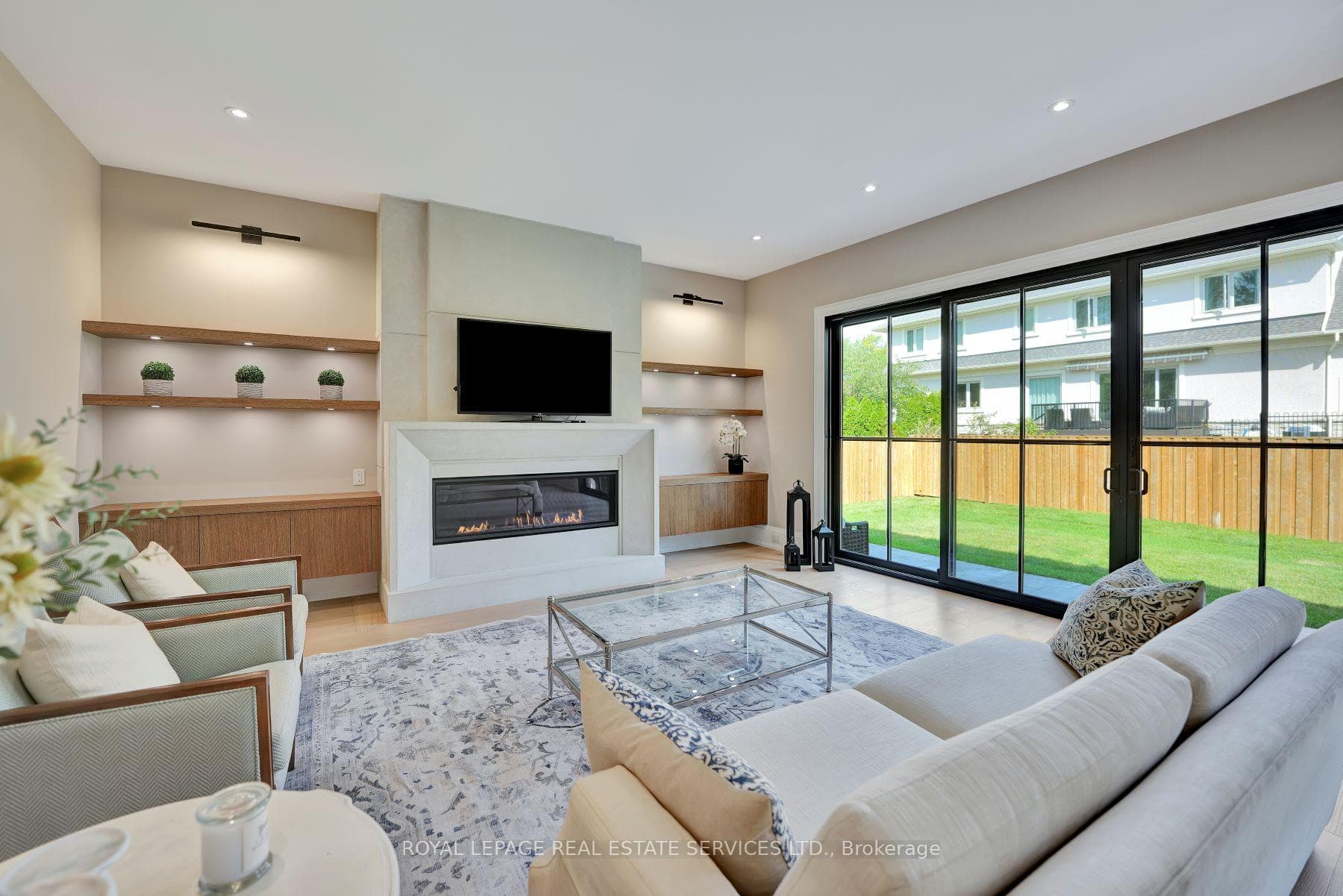 447 Tower Drive photo 12