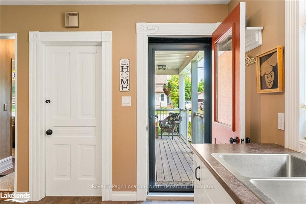 120 TORONTO Street photo 5