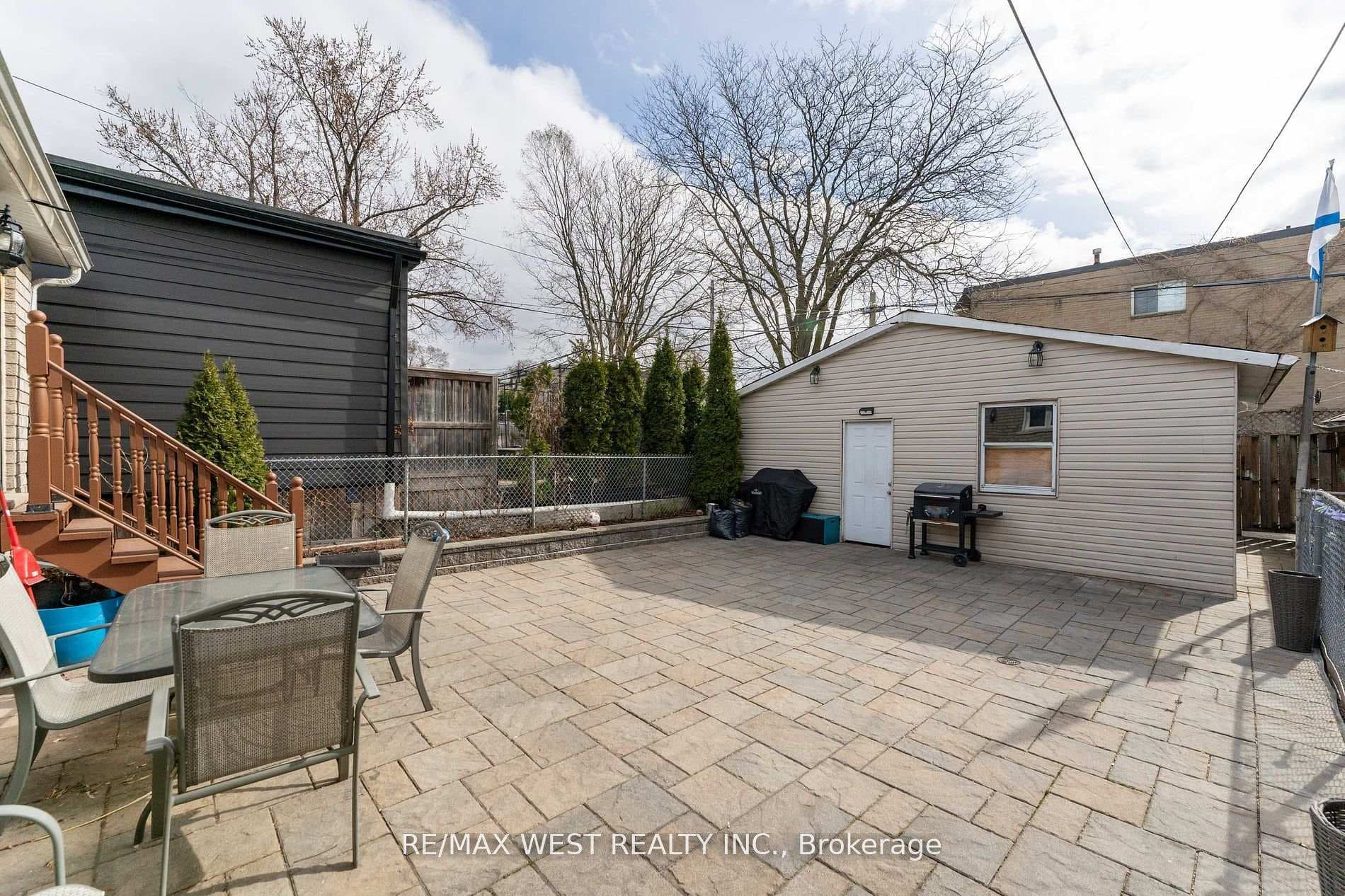 7 Bernice Crescent photo 32