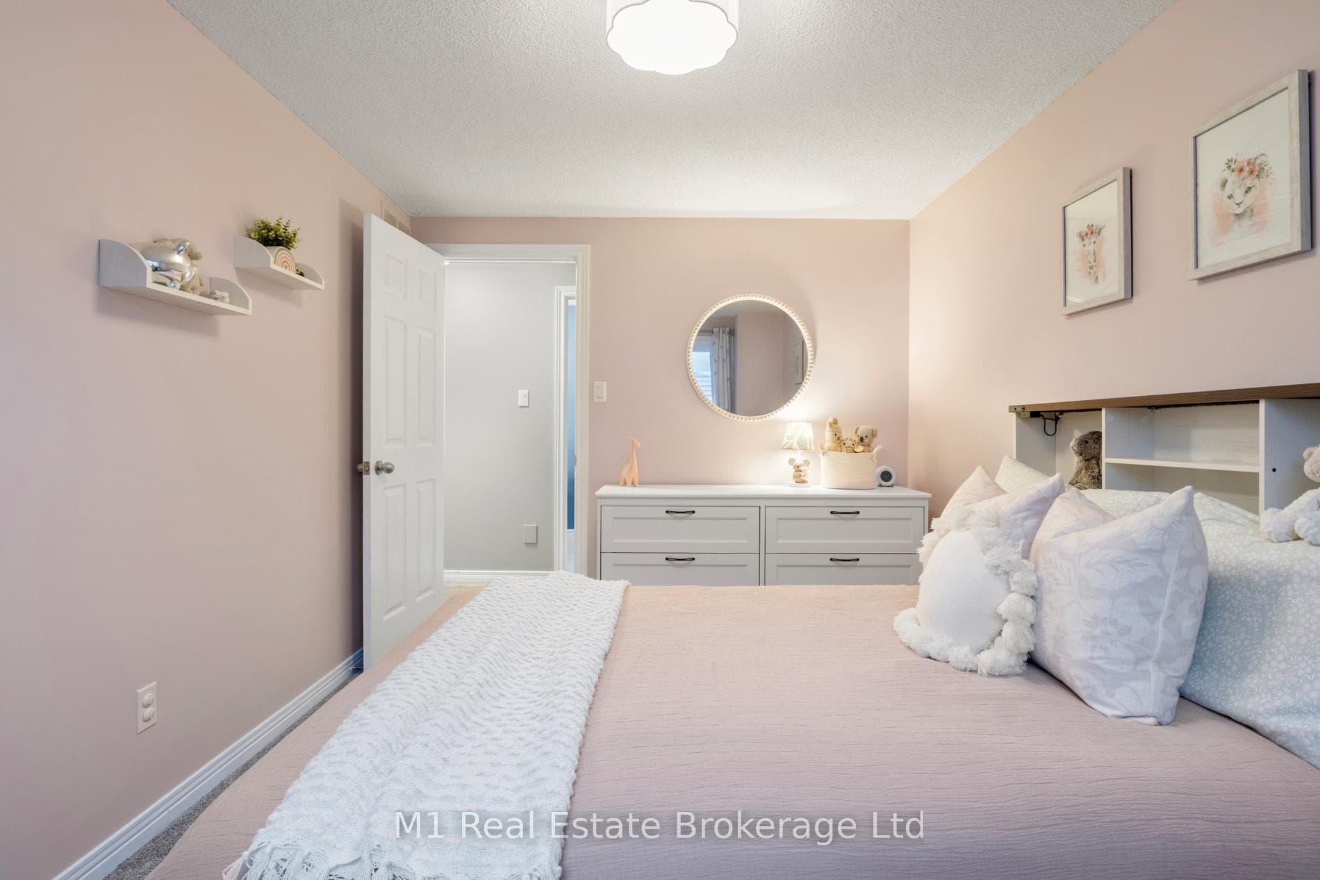 516 Harvey Street photo 24