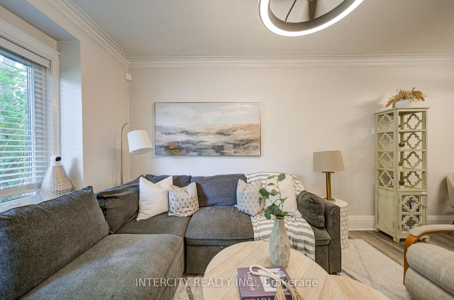 256 Blantyre Avenue photo 7