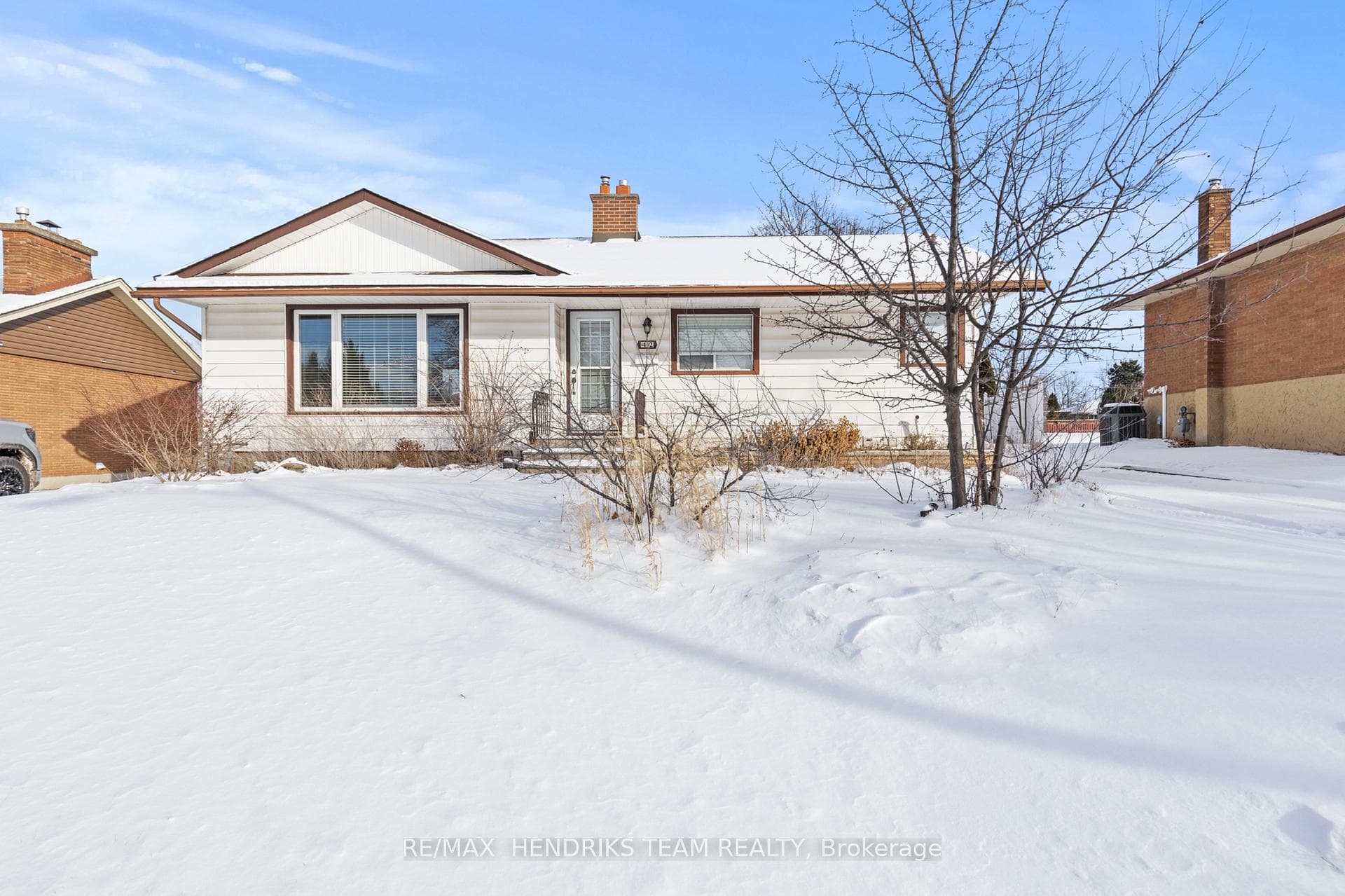 42 Hillgarden Road photo 1