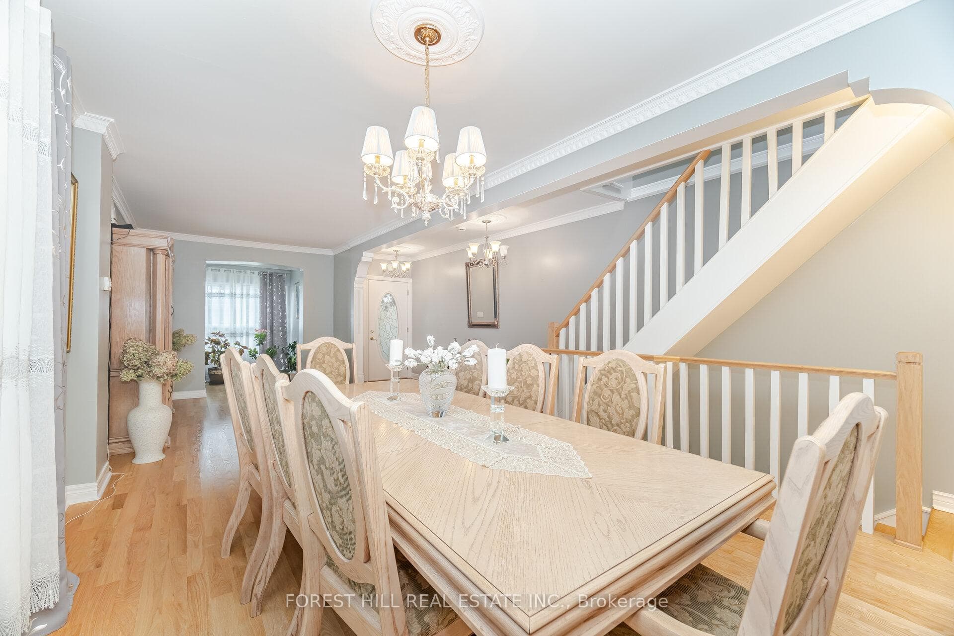 180 Milverton Boulevard photo 8