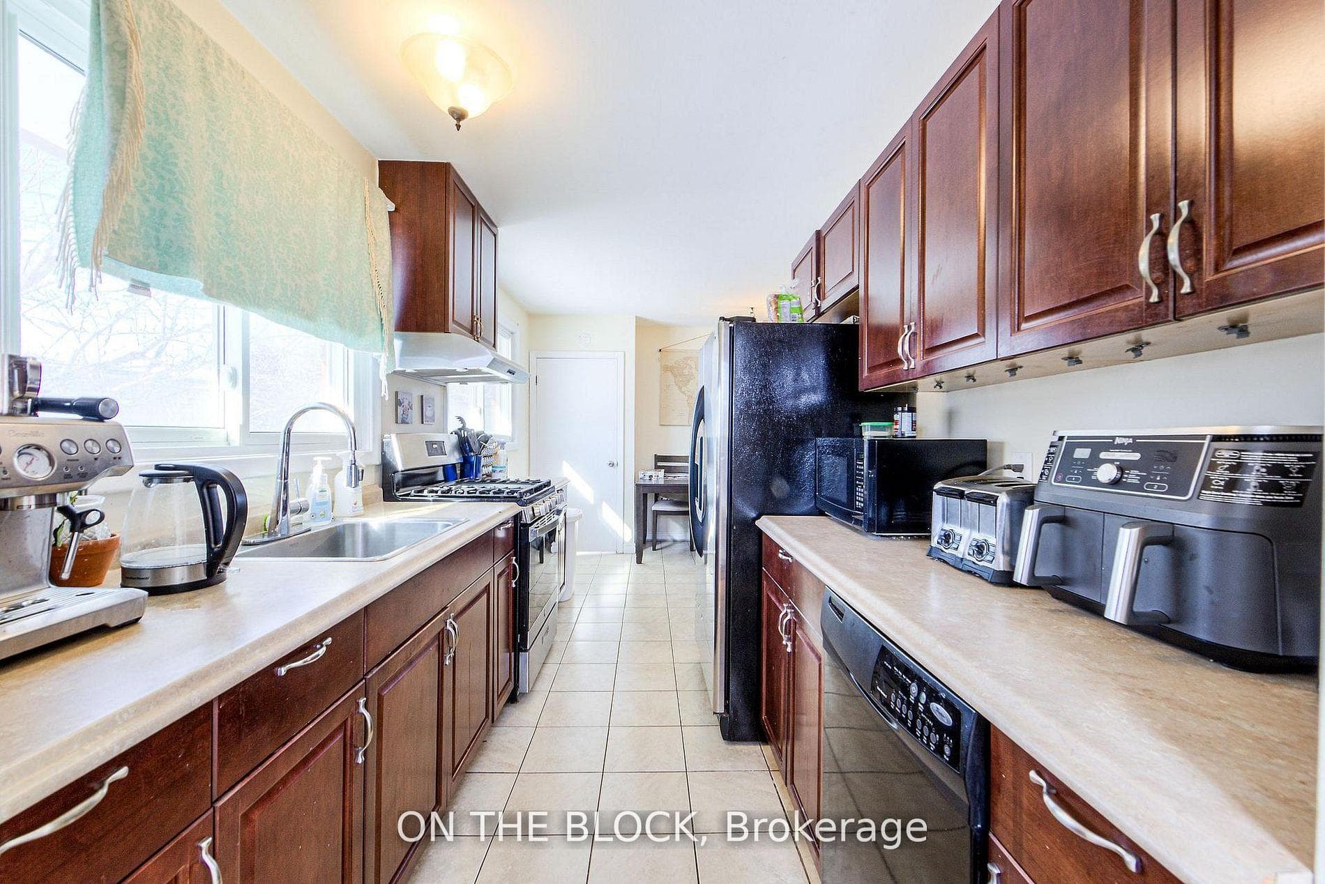151 Nugent Drive Unit Upper photo 6