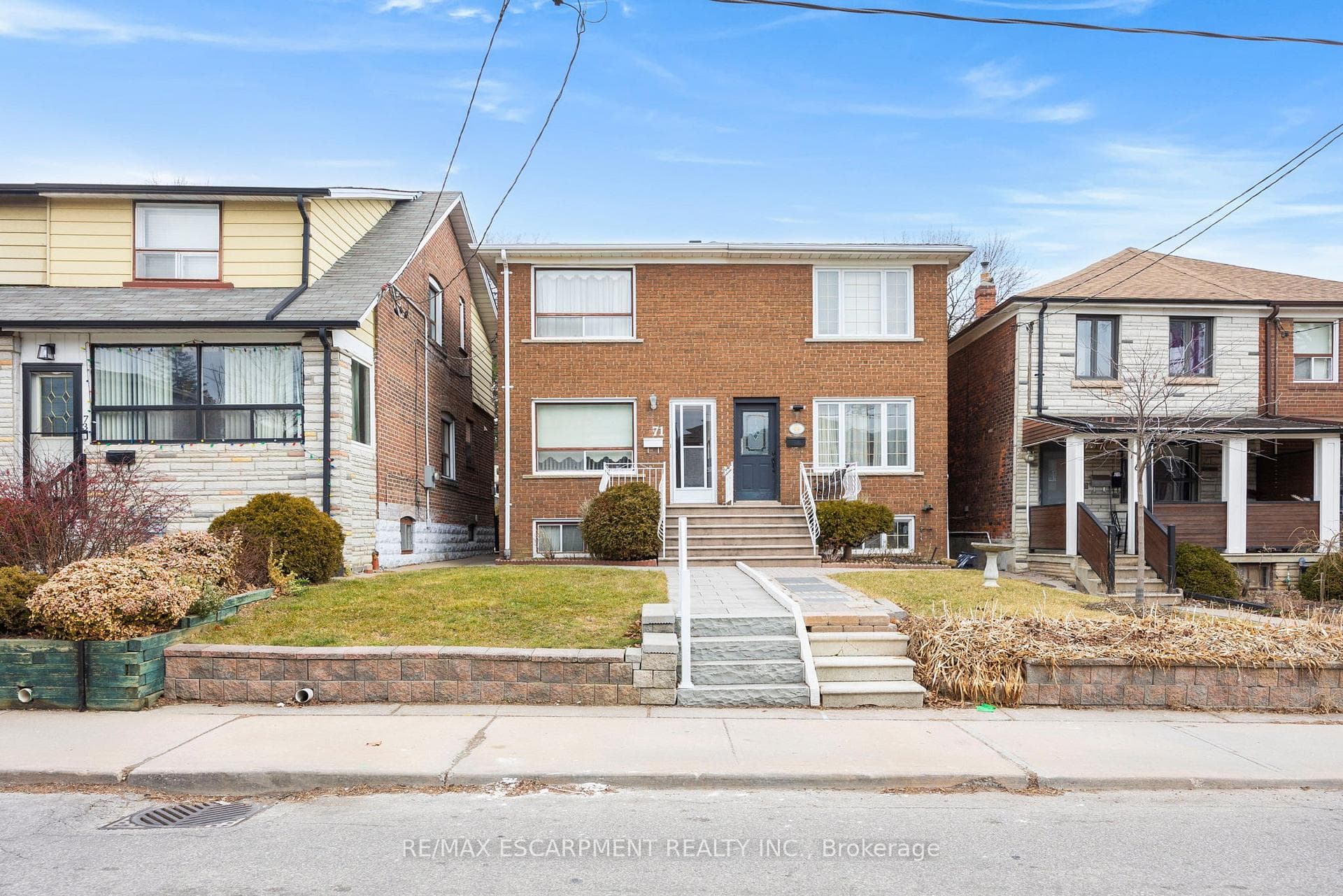 71 McRoberts Avenue photo 1