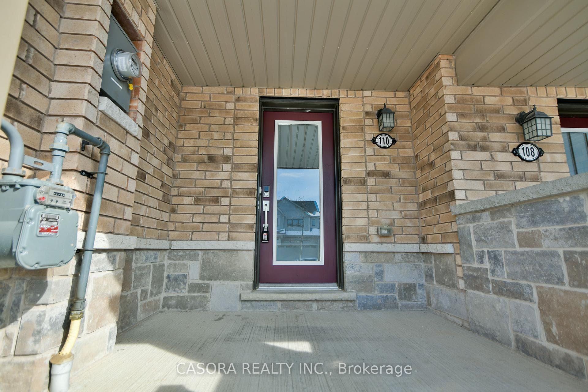 110 Arnold Marshall Boulevard photo 3