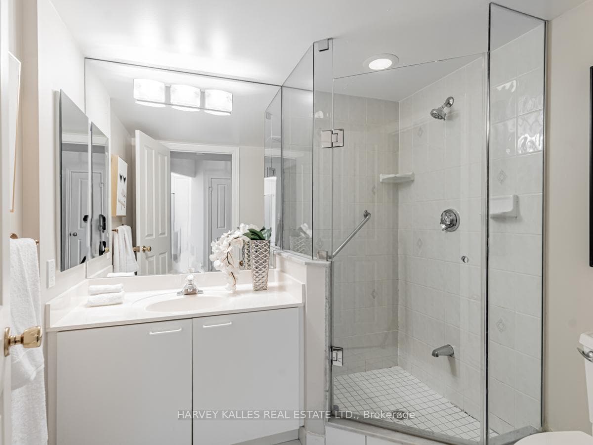 3181 Bayview Avenue Unit 109 photo 27