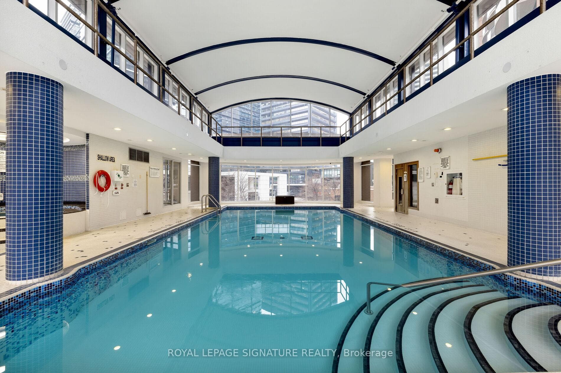 33 Sheppard Avenue Unit 810 photo 12