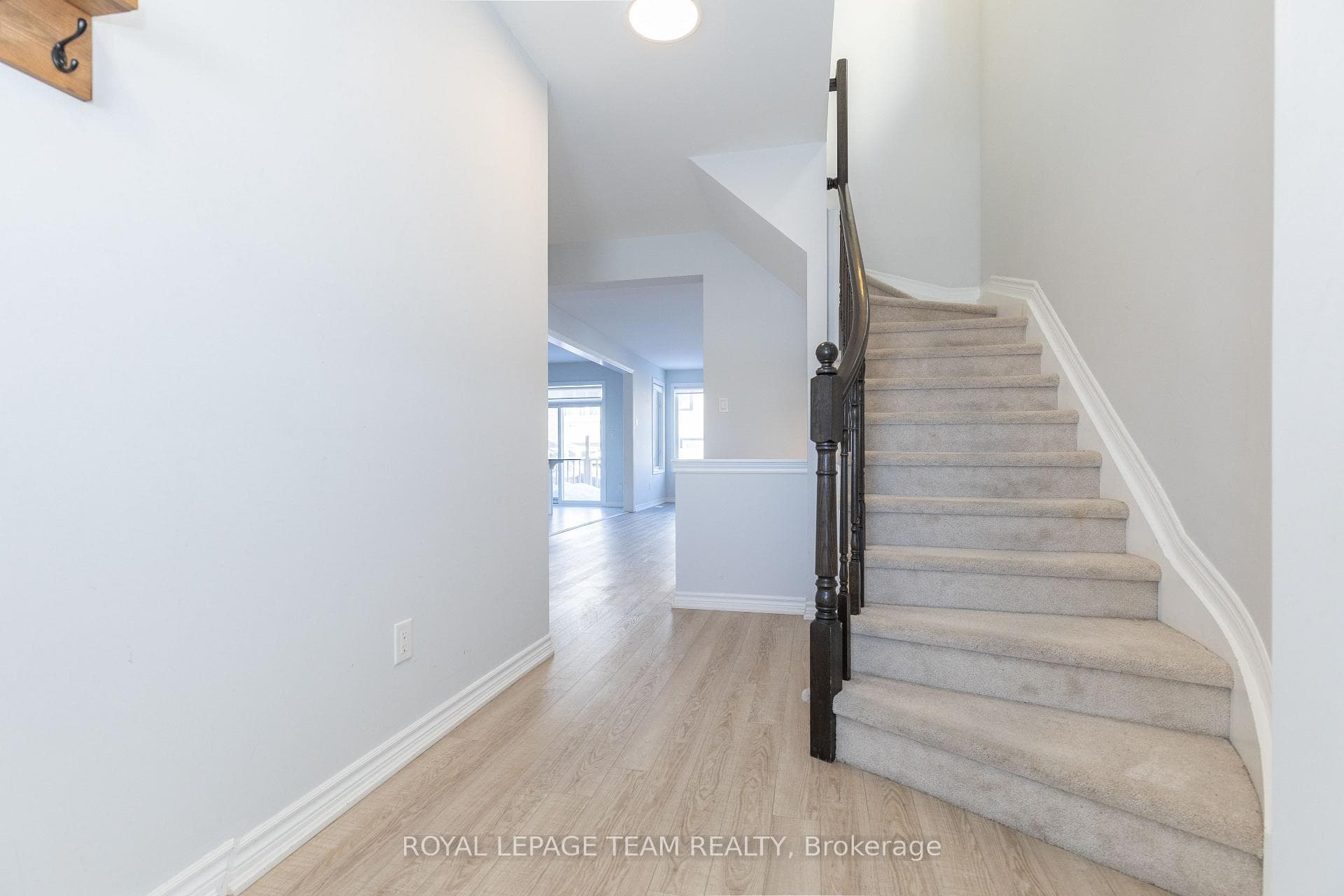937 Shimmerton Circle photo 4