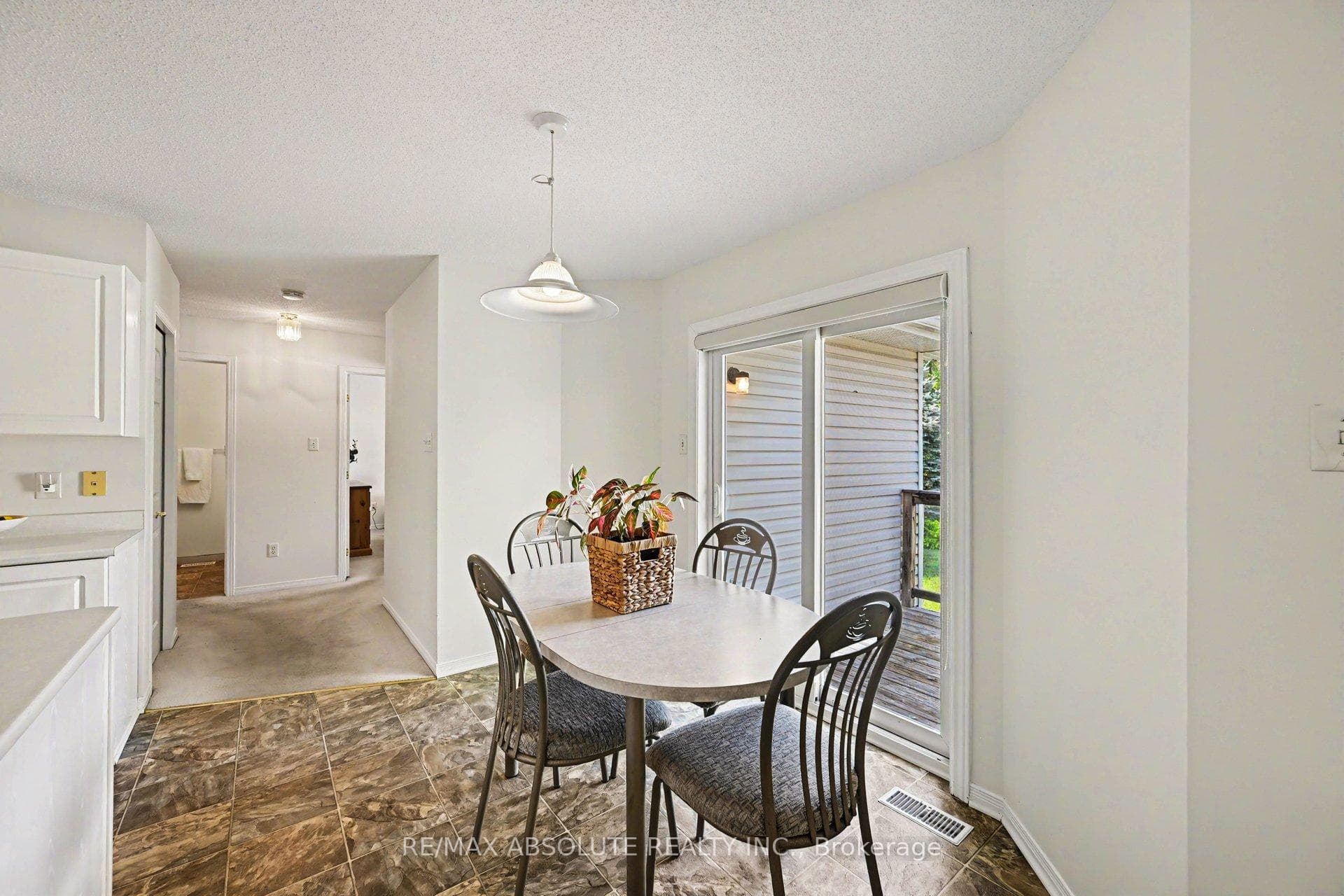 1 River Ridge Crescent photo 17