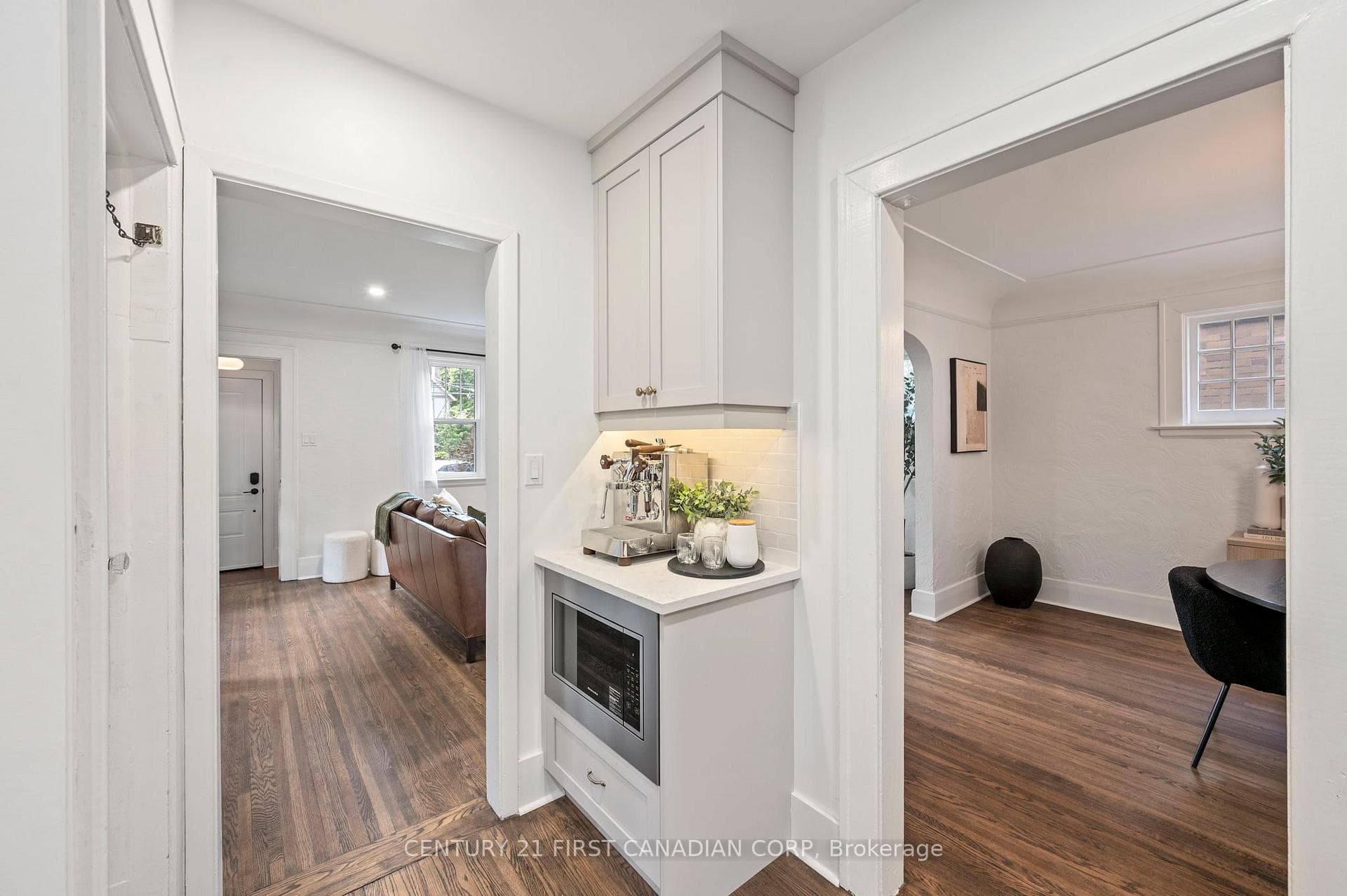 398 Victoria Street photo 14