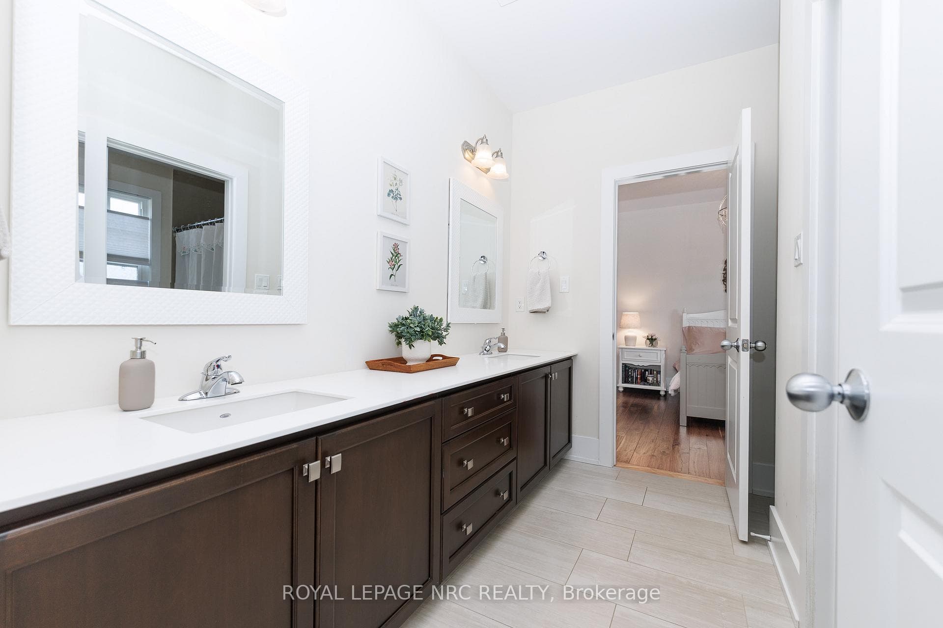 97 BROCK Street photo 34