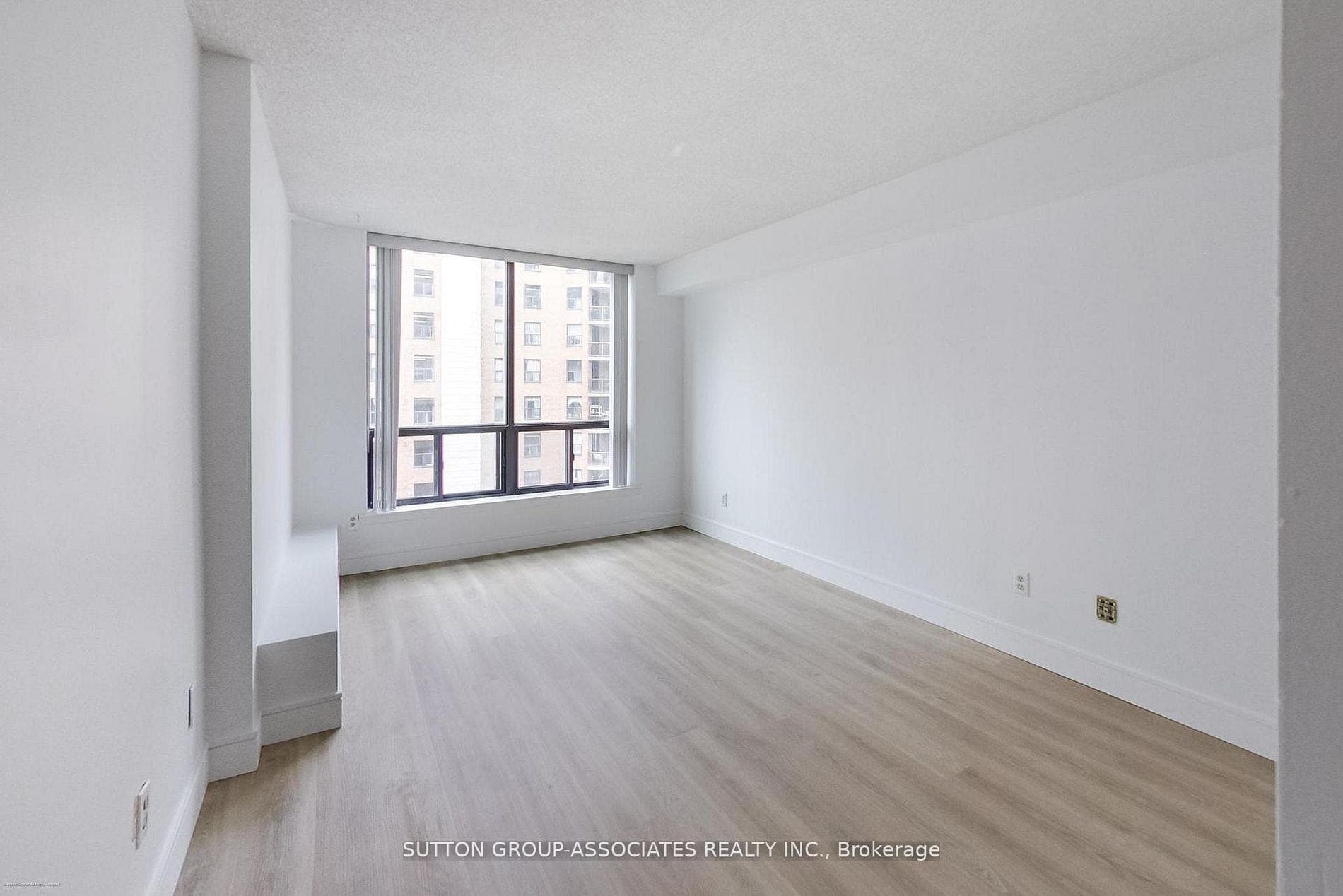 250 Jarvis Street Unit 804 photo 21