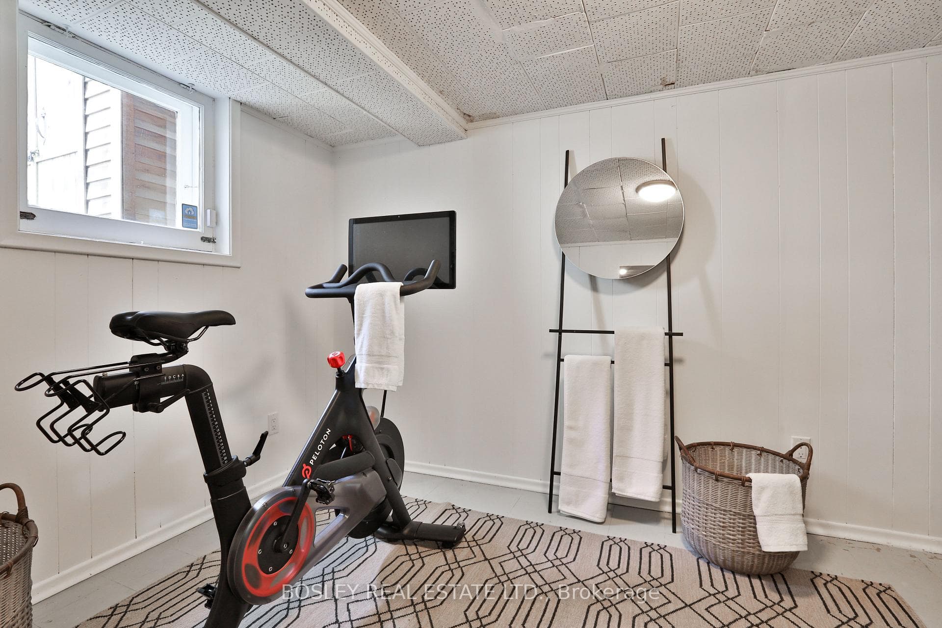 53 Woodside Avenue photo 32