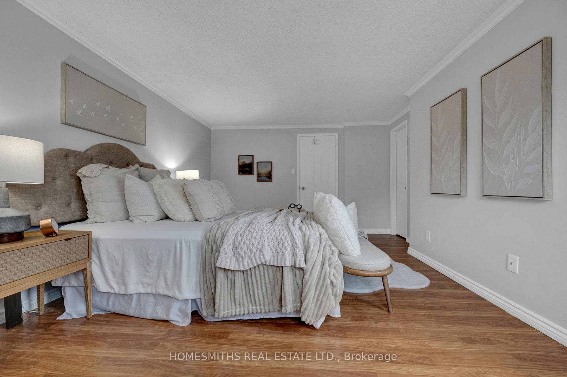 787 Bennett Crescent photo 19