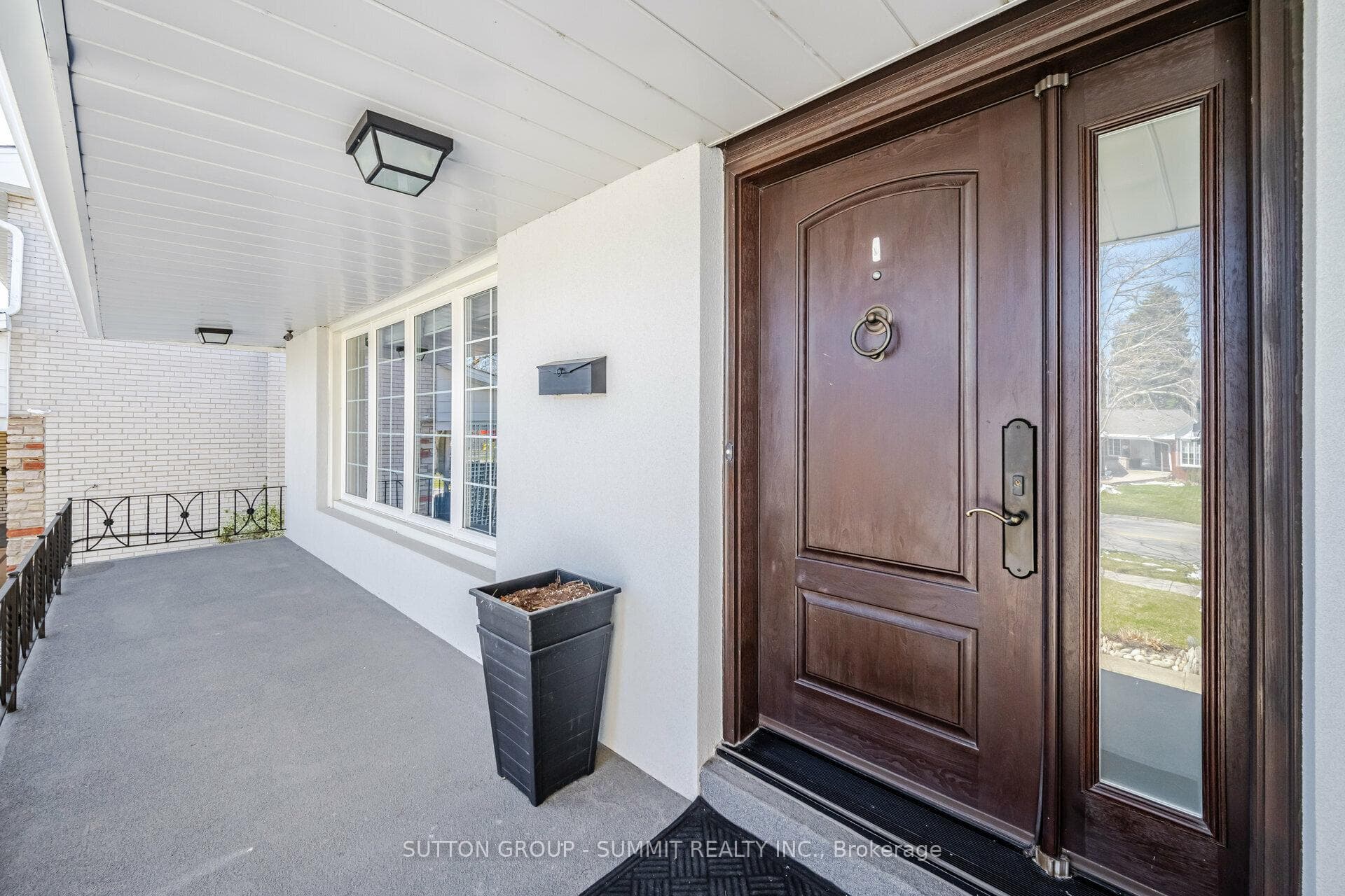 26 Hartsdale Drive photo 2