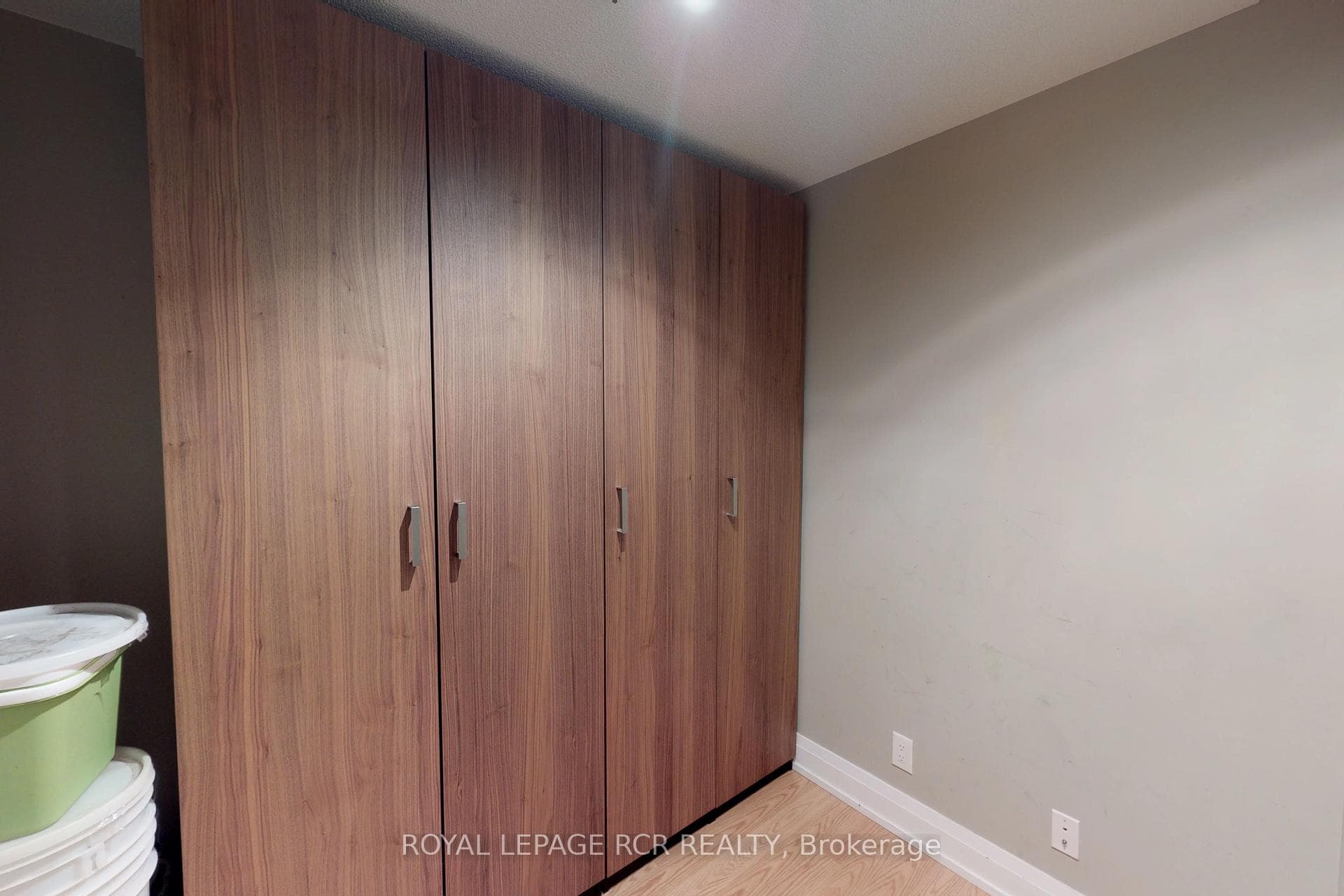 1060 Sheppard Avenue Unit 1401 photo 17