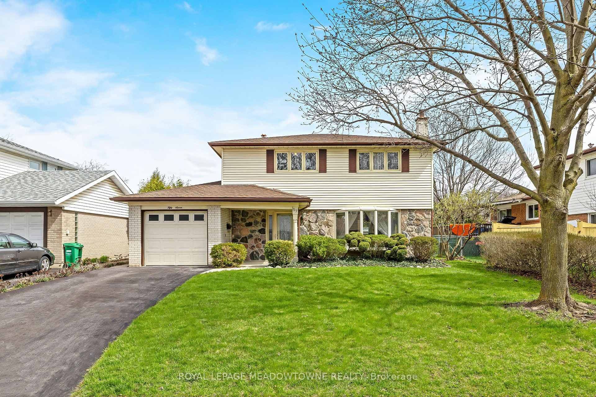 57 Inglewood Drive photo 1